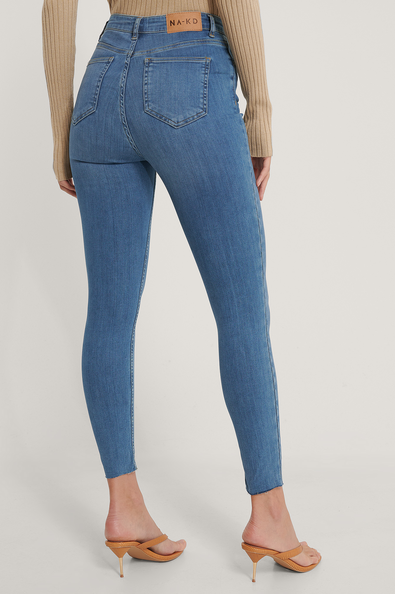 High-Waist Taille NA-KD auf – ein Hoch Jeans | die modisches