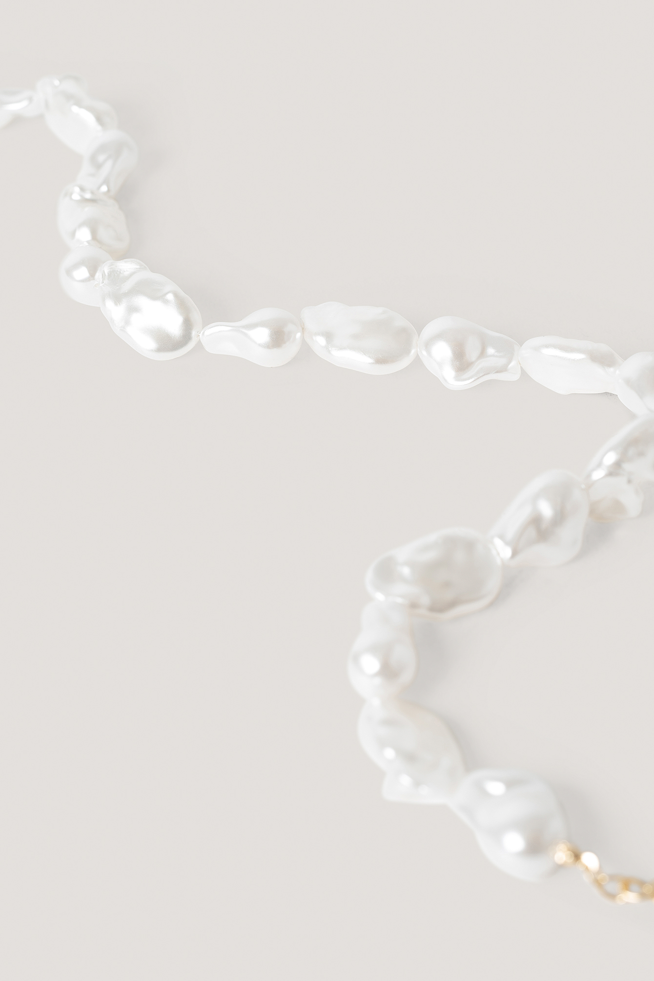 Oversize Pearl Necklace White Na 1703