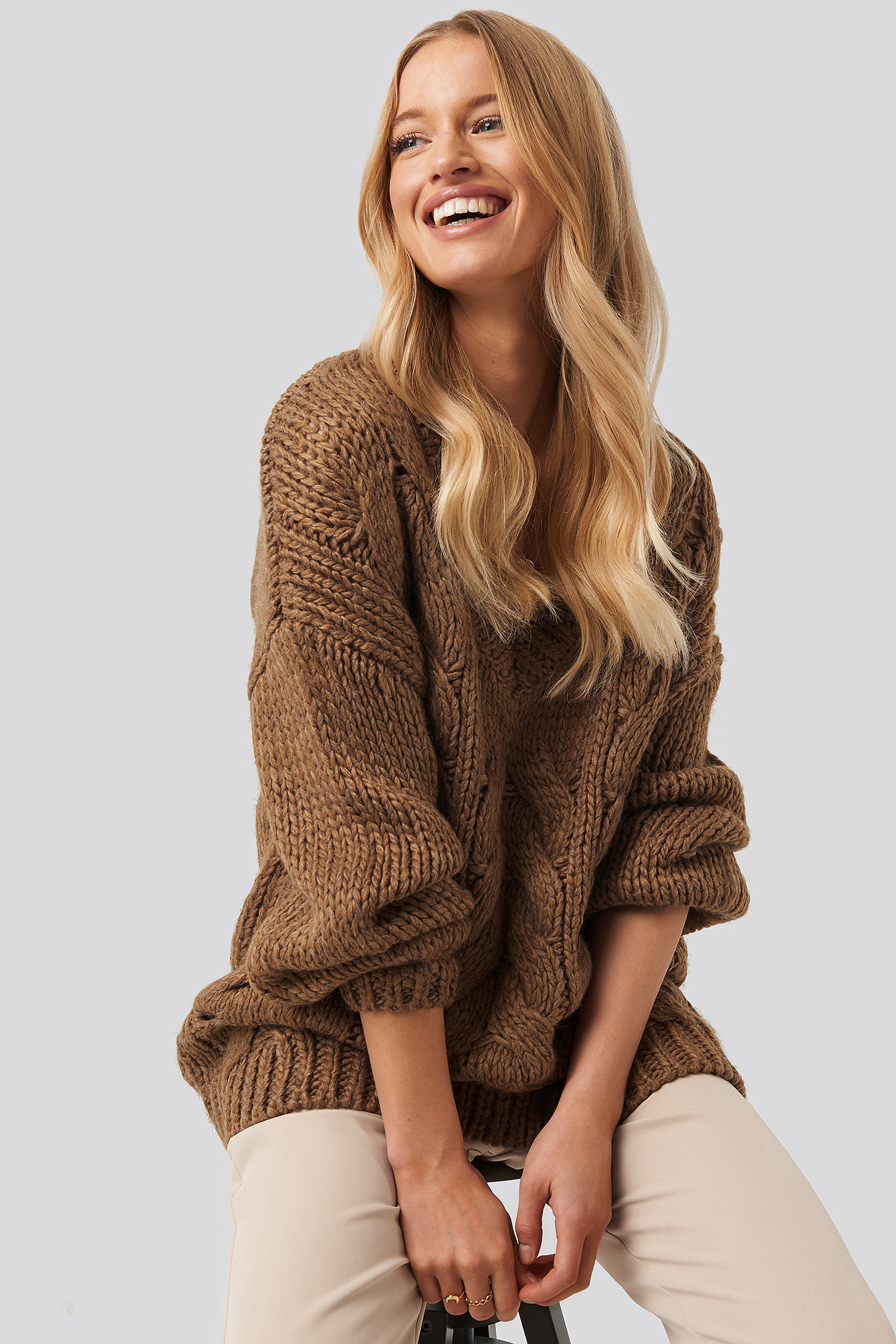 Wool Blend V Neck Heavy Knitted Cable Sweater Brown Na