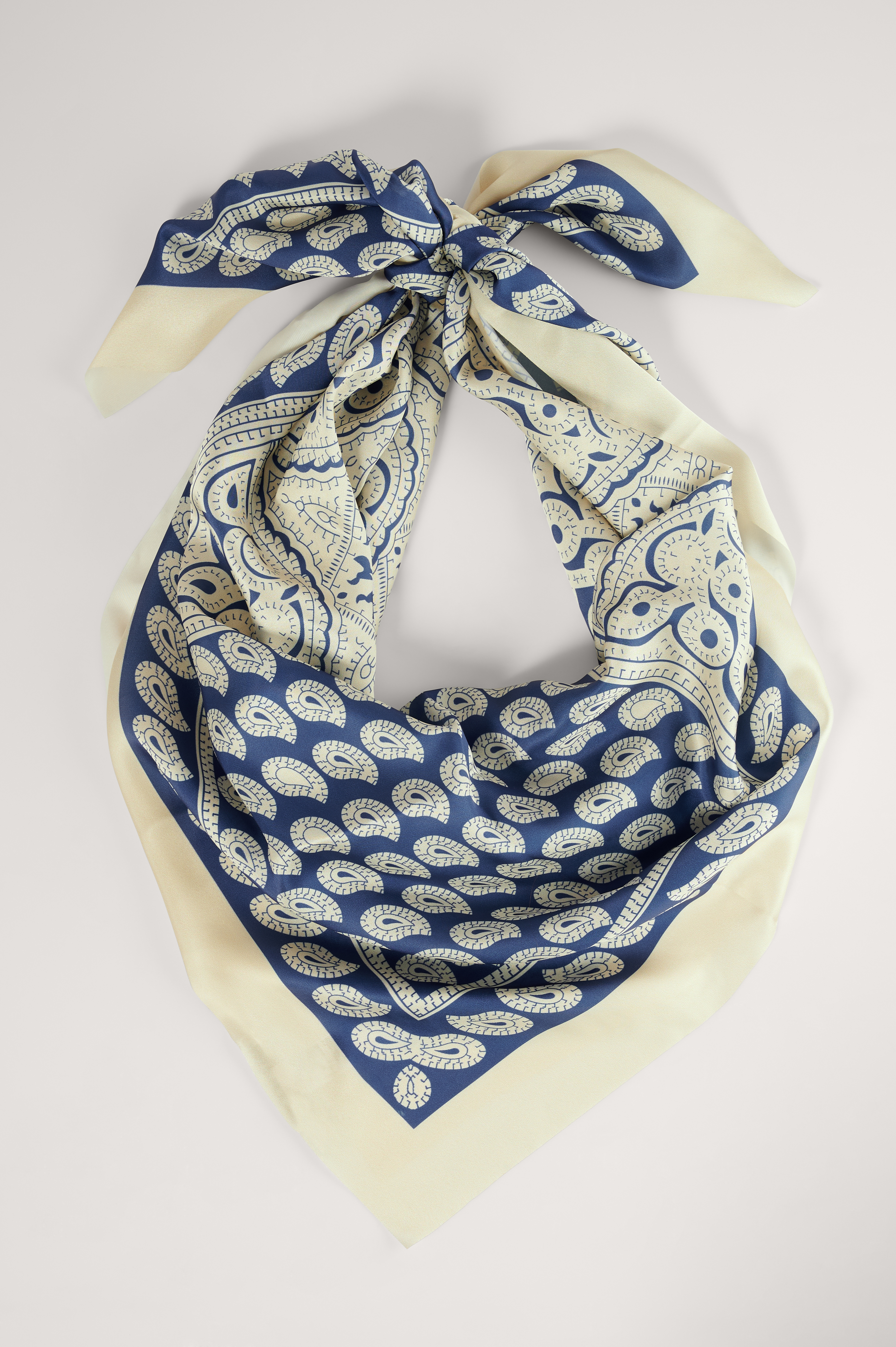 Paisley Print Satin Scarf Blue | na-kd.com