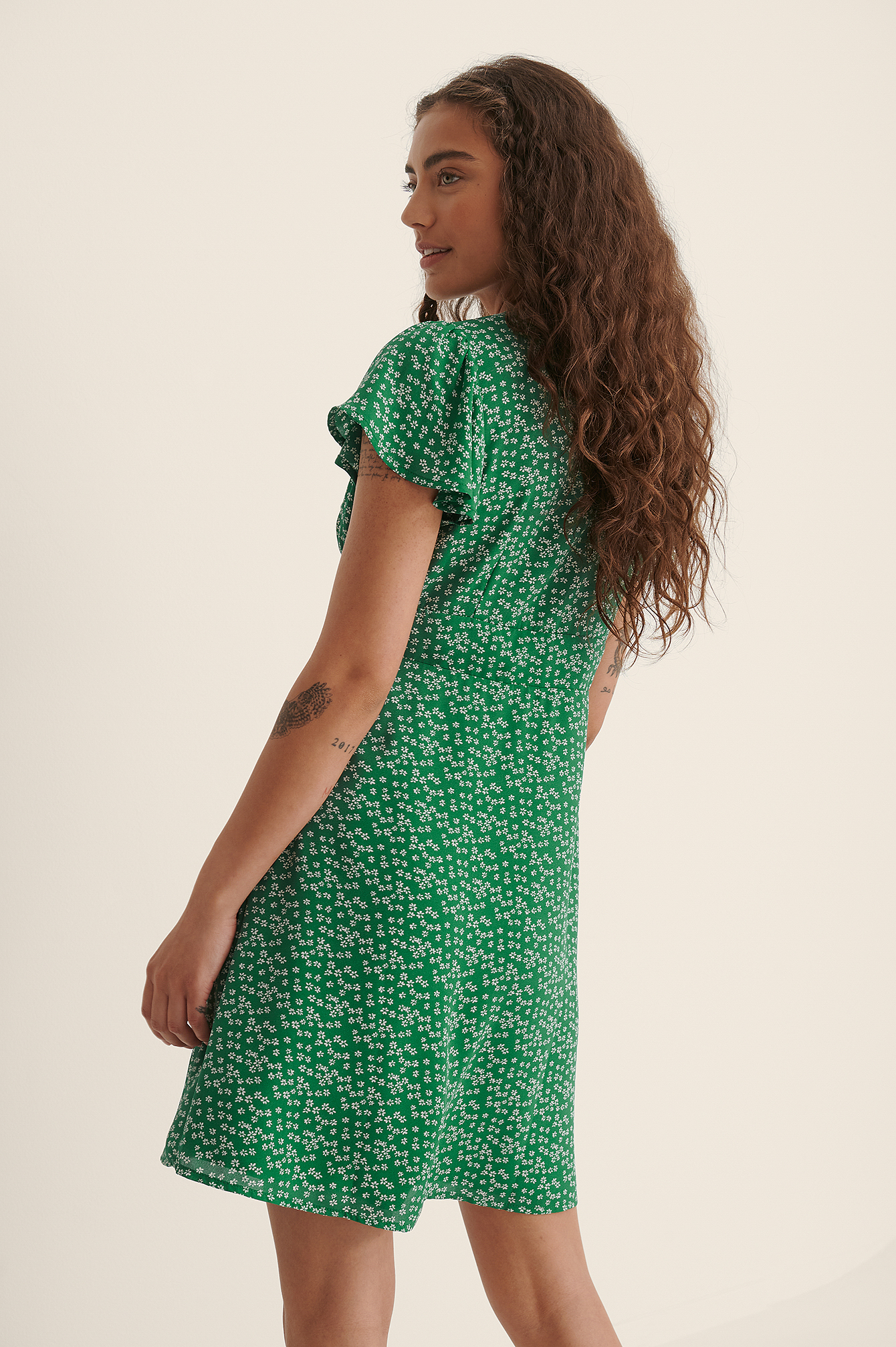 Recycled Flowy Mini Dress Green | na-kd.com