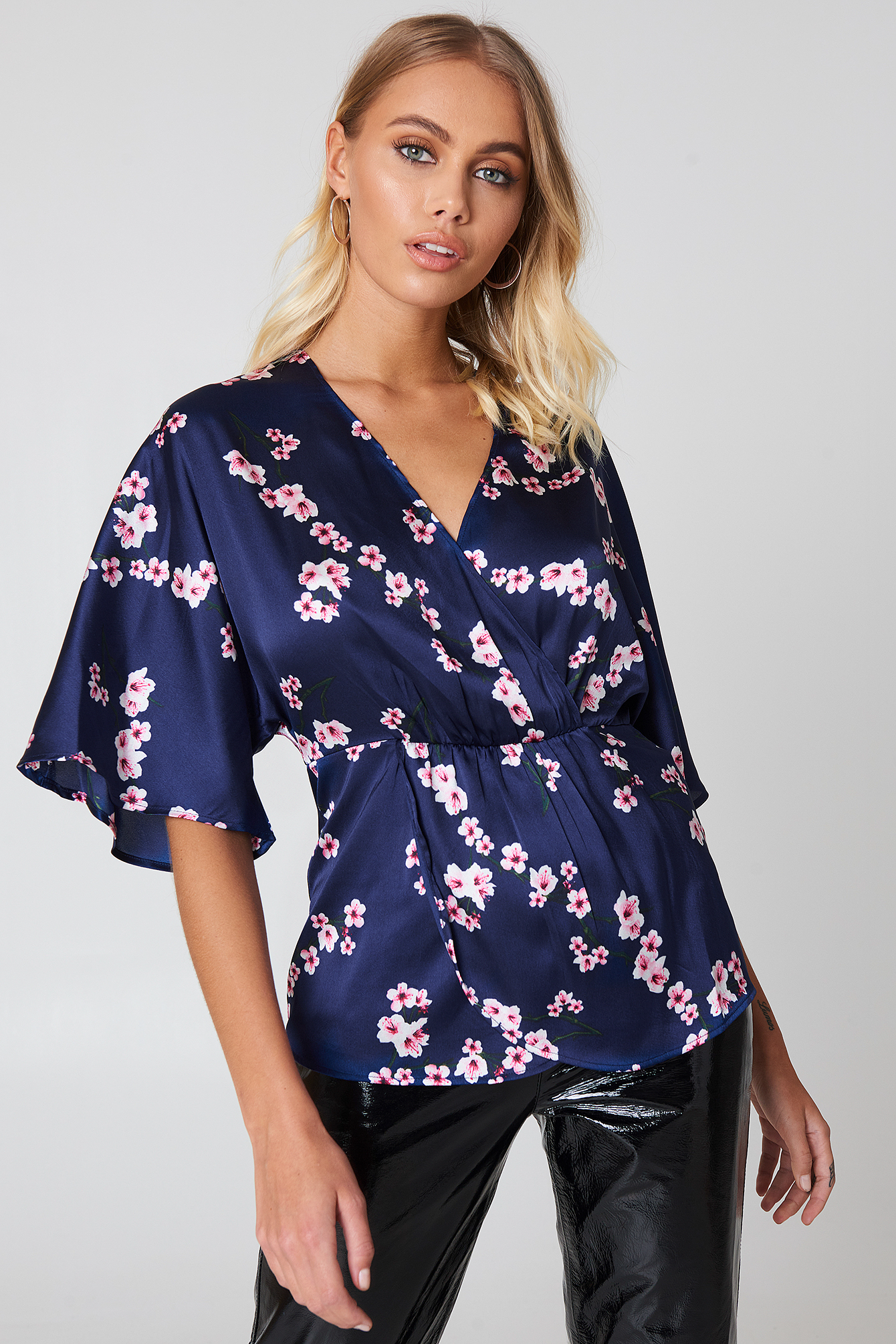 Ruched Detail Kimono Top | na-kd.com - 640 x 960 jpeg 100kB