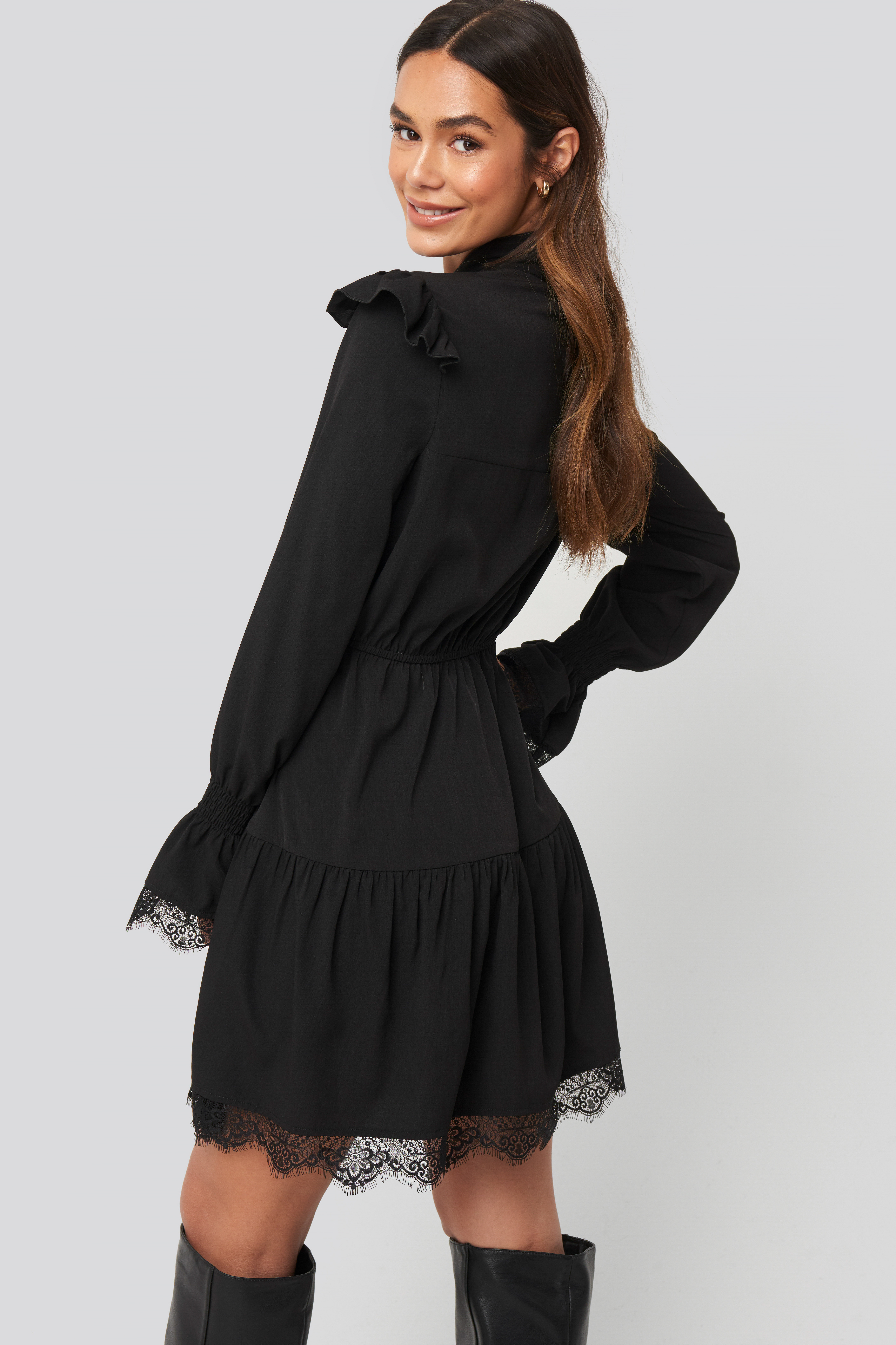 Smocked Flounce Lace Detail Dress Black | na-kd.com