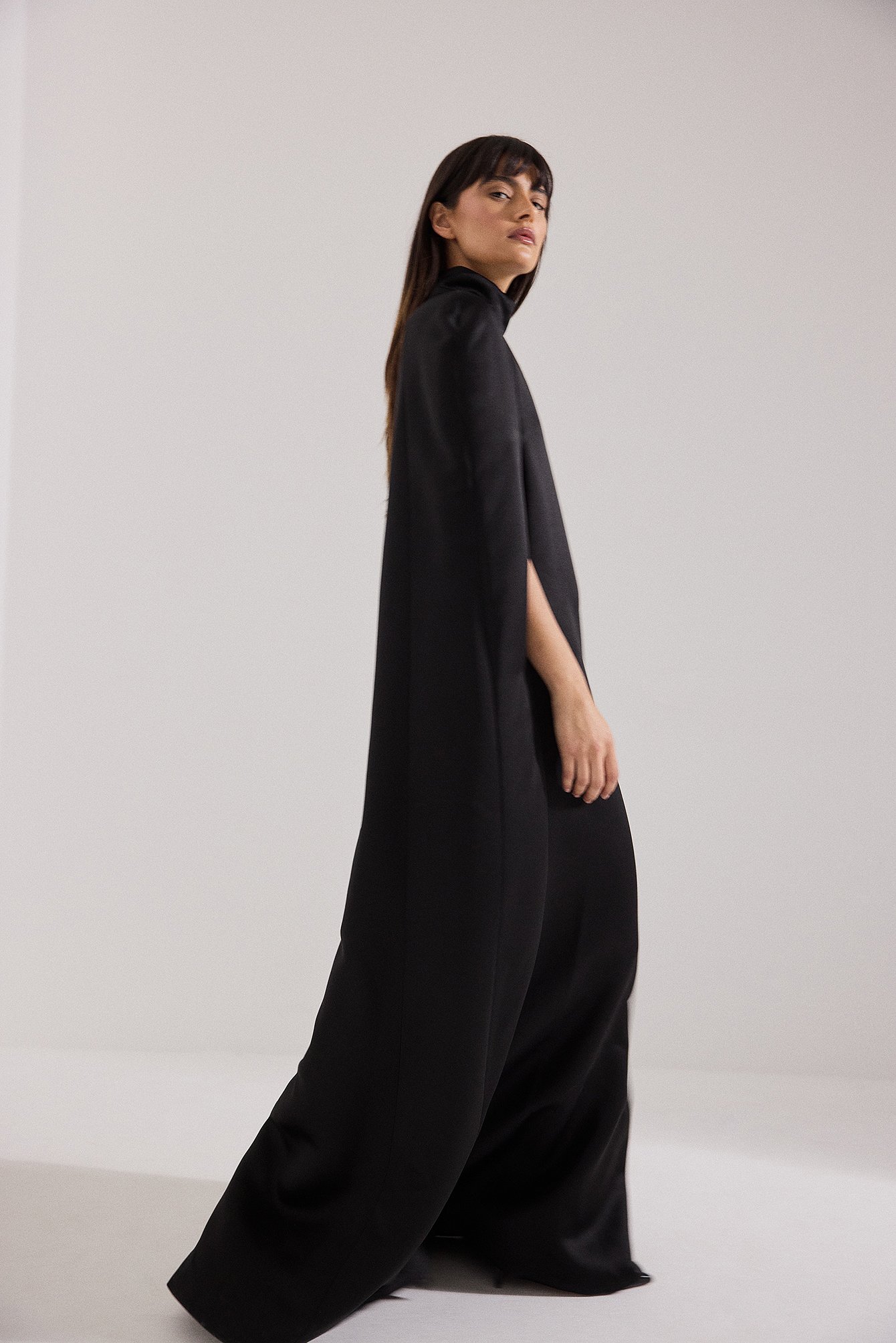 The Cocoon Cape Black | NA-KD