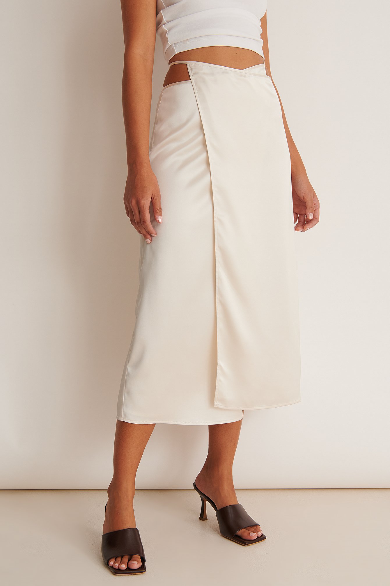 aritzia billy skirt