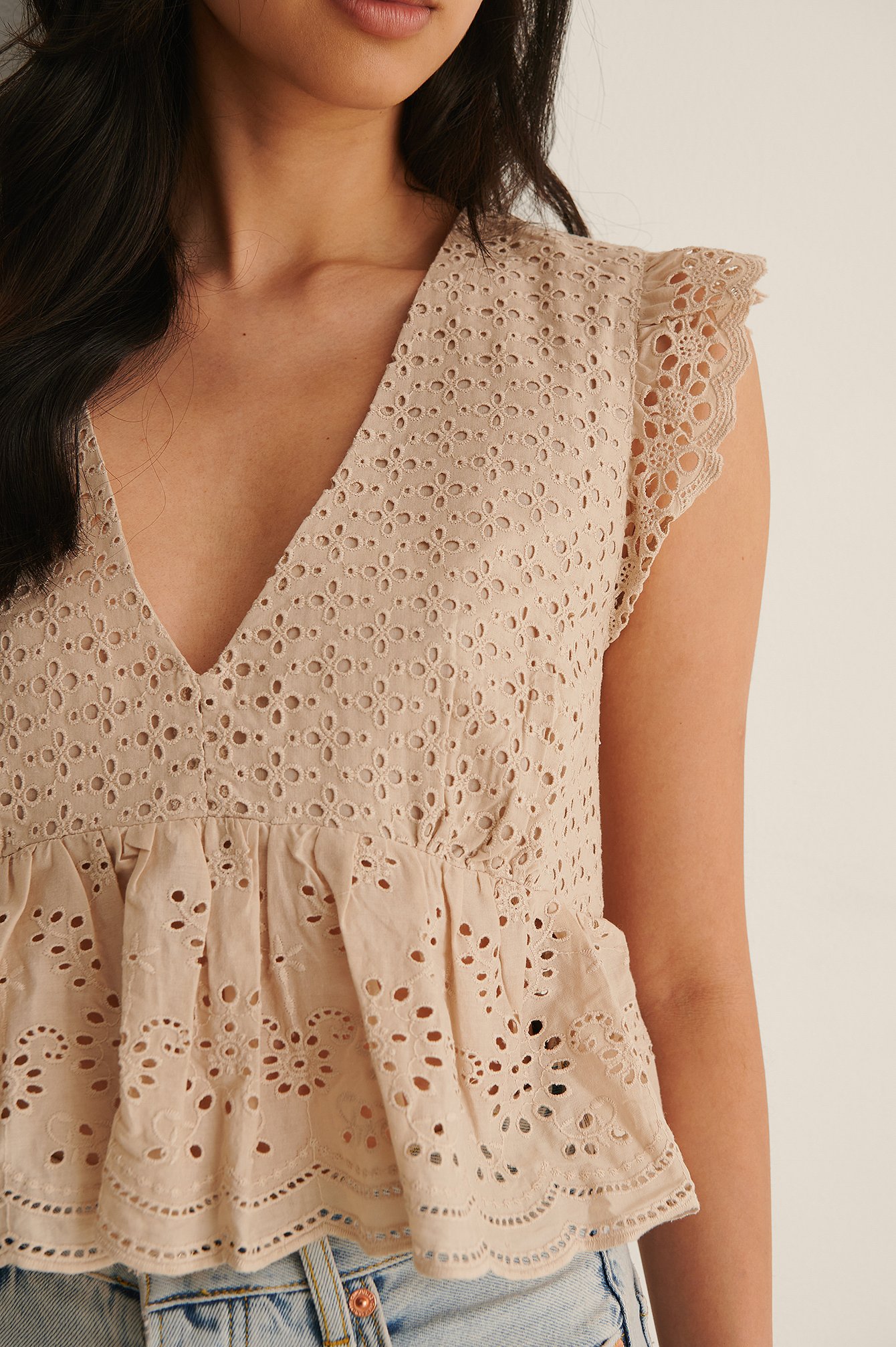 Lace camisole, Shop for a lace cami top at NA-KD today