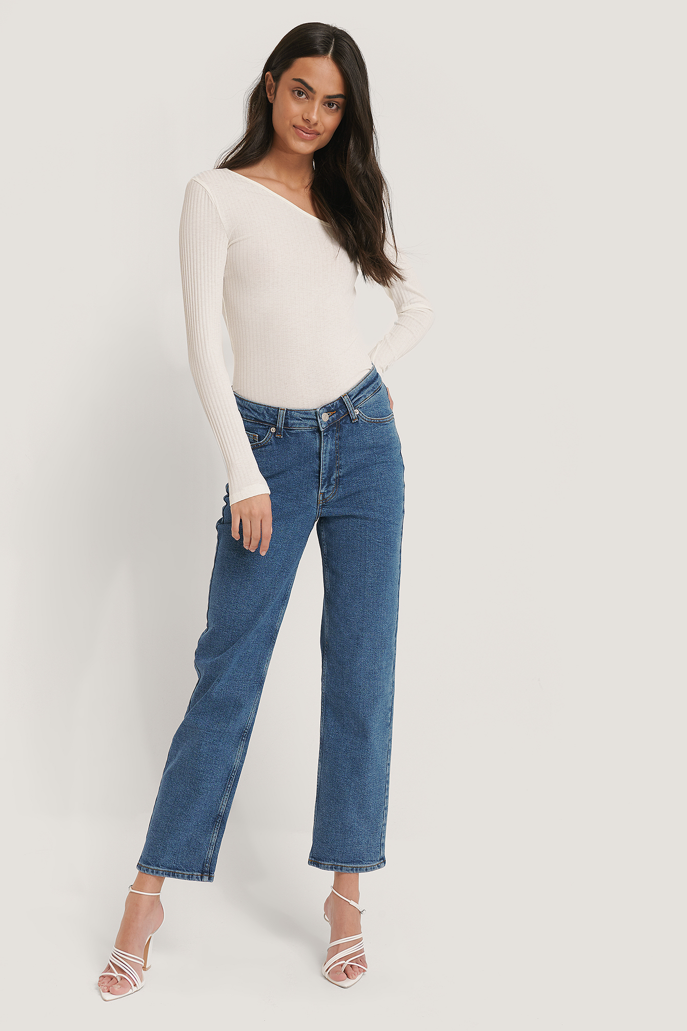 V-shaped Waist Straight Denim Blue | na-kd.com