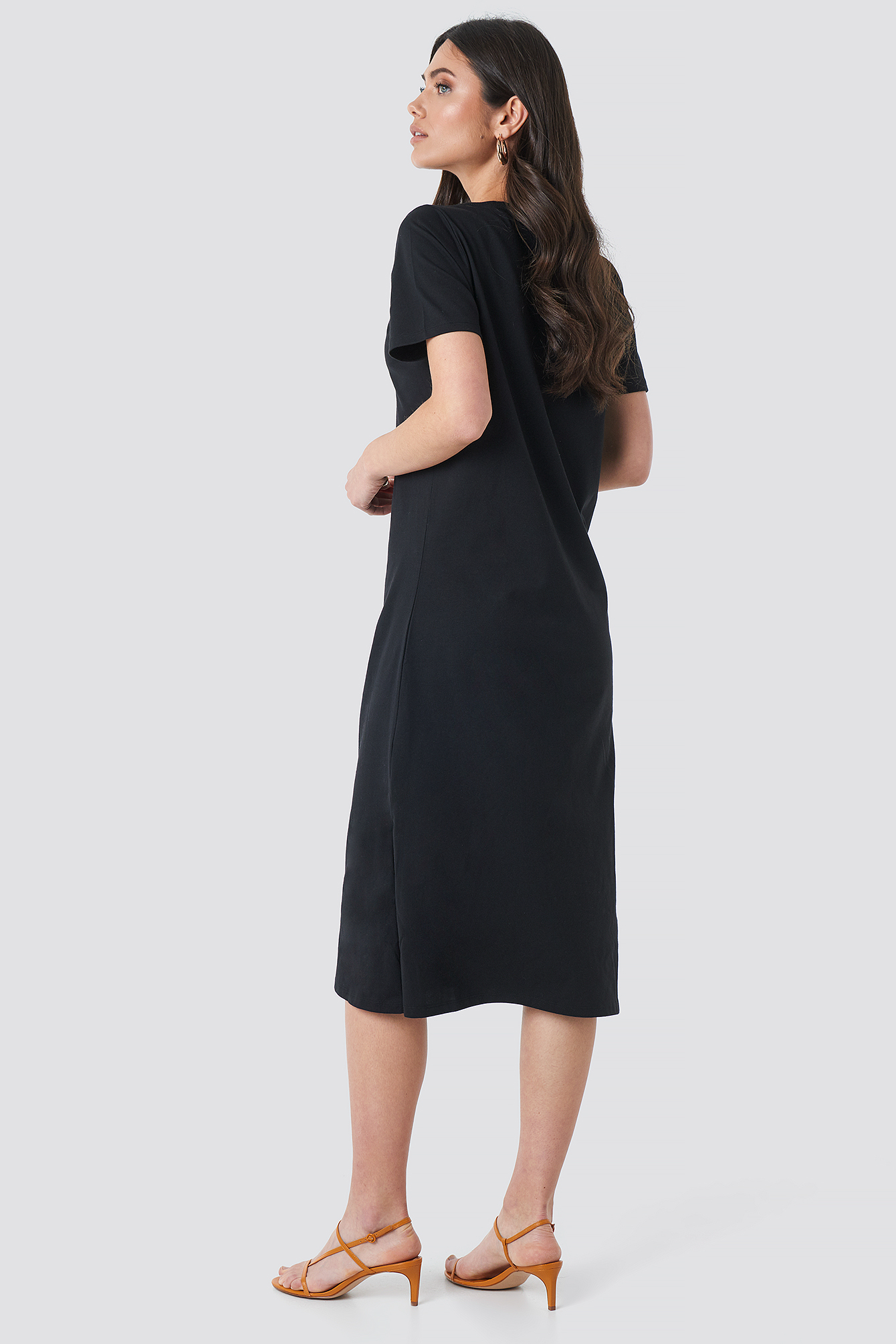 black v neck jersey dress