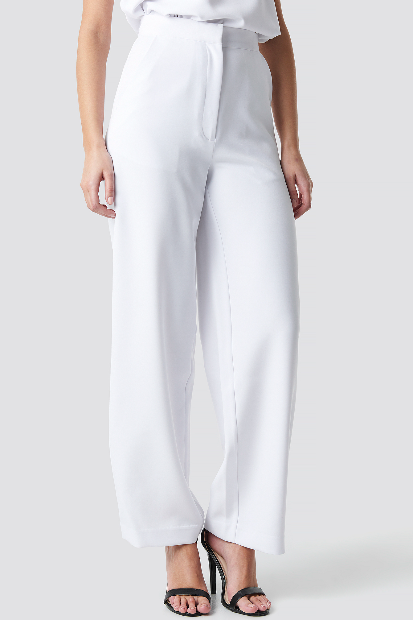 white linen flowy pants