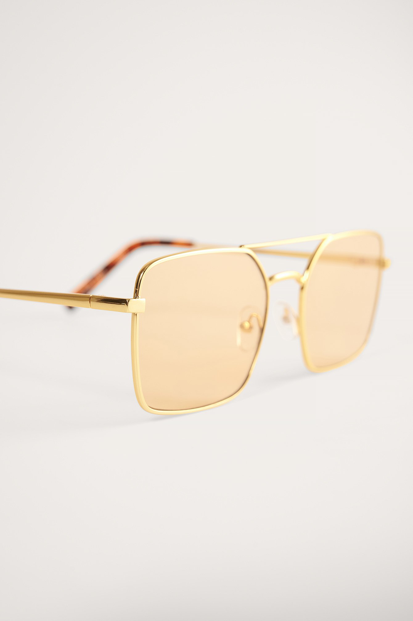 gold wire frame sunglasses