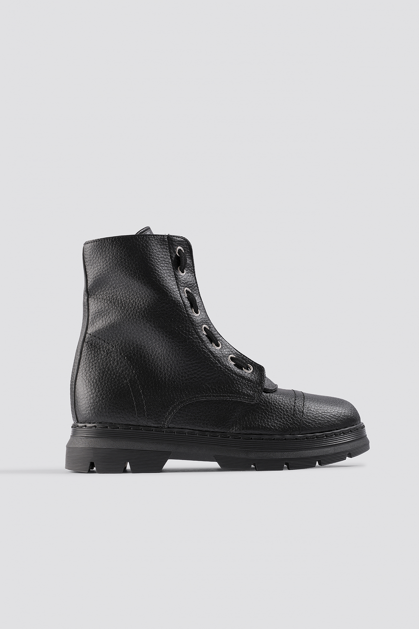 combat boots with zipper