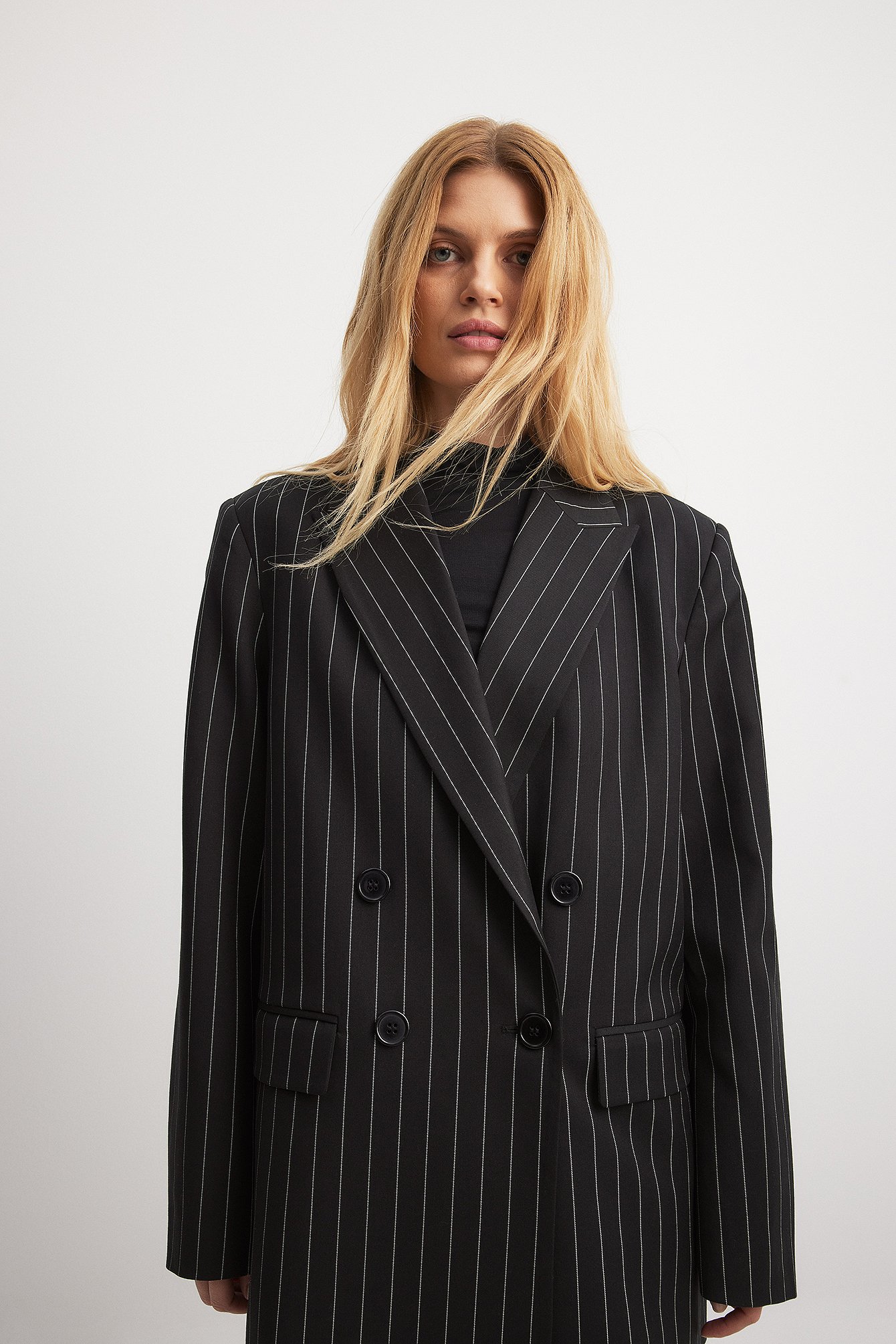 NA-KD Oversize, gestreifter Zweireiher-Blazer - Stripe