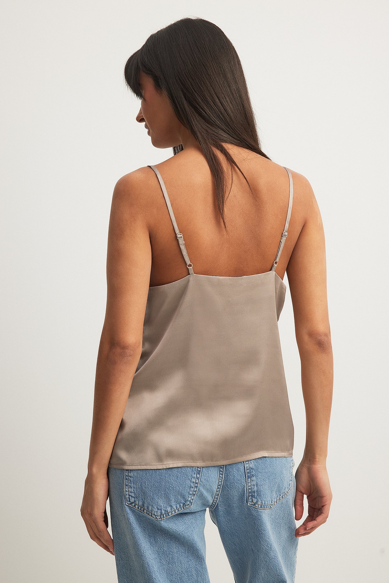 Shop Na-kd Singlet Aus Plissiertem Satin In Brown