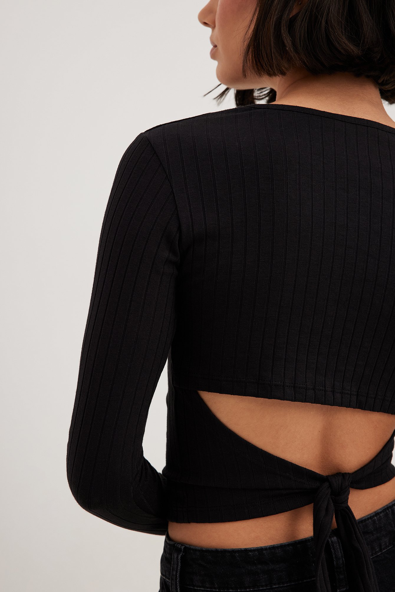 Black Cut Out Front Rib Knit Long Sleeve Crop Top