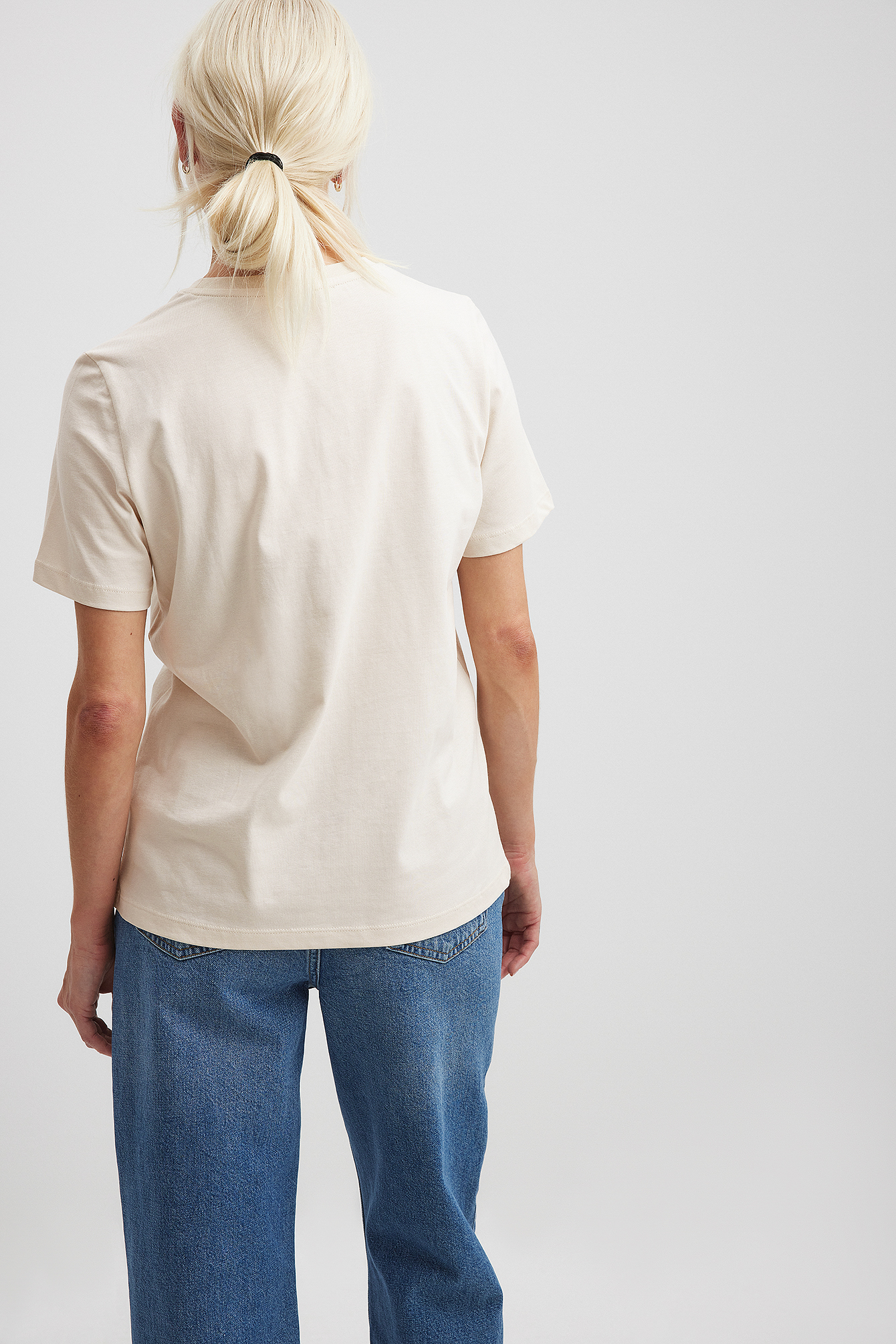 Round Neck Cotton T-Shirt Offwhite | NA-KD