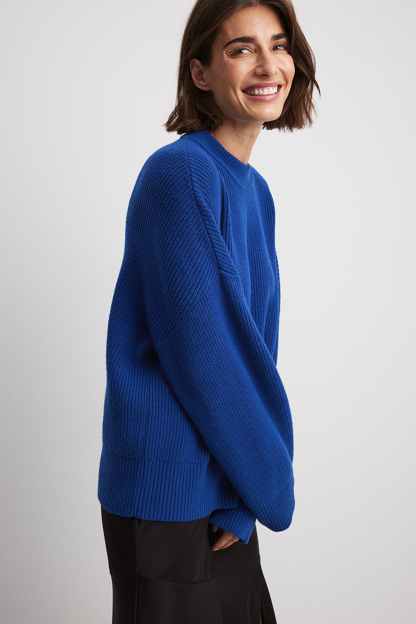 NA-KD Rundhalsausschnitt Strickpullover - Blue