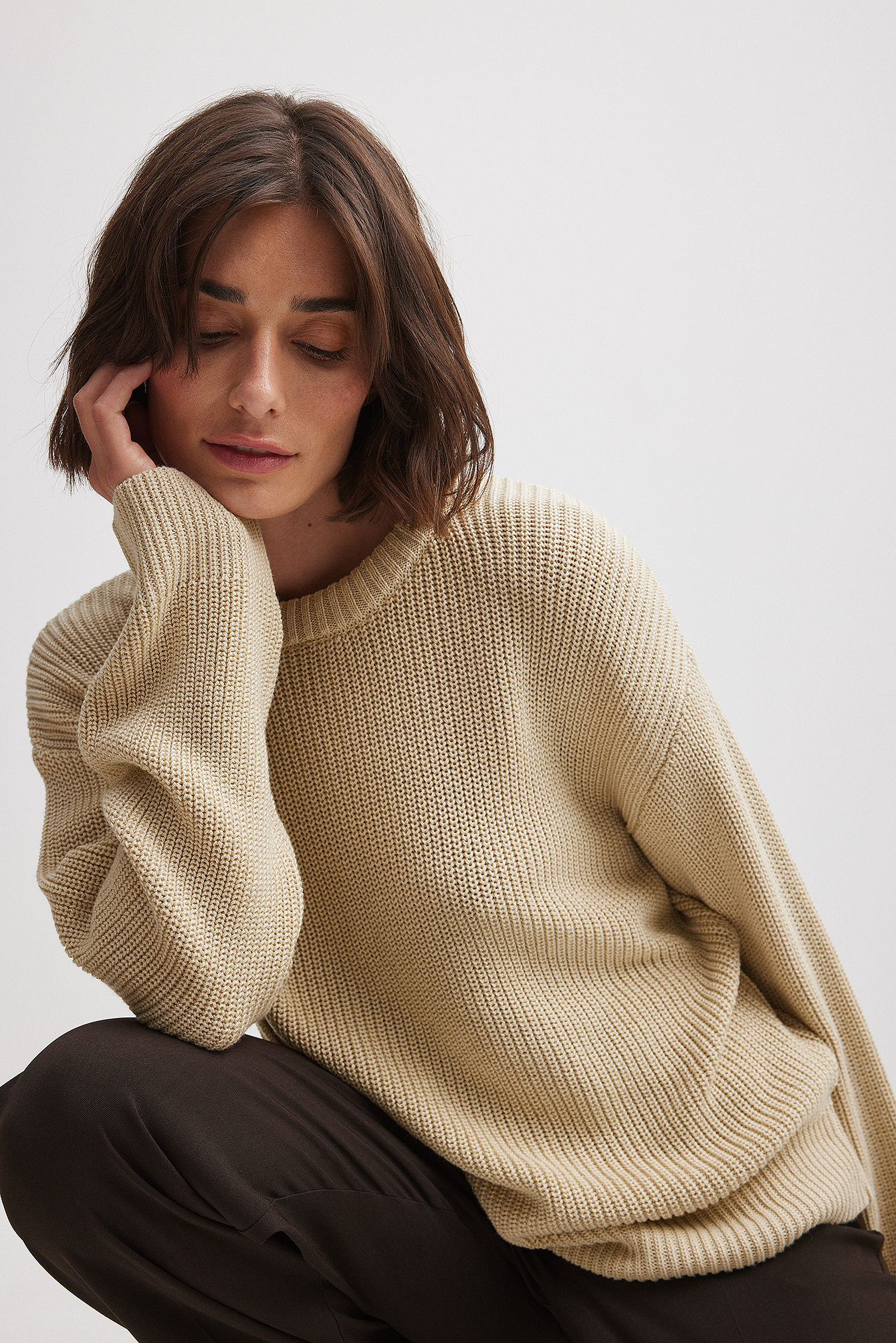 Round Neck Knitted Sweater Beige | NA-KD