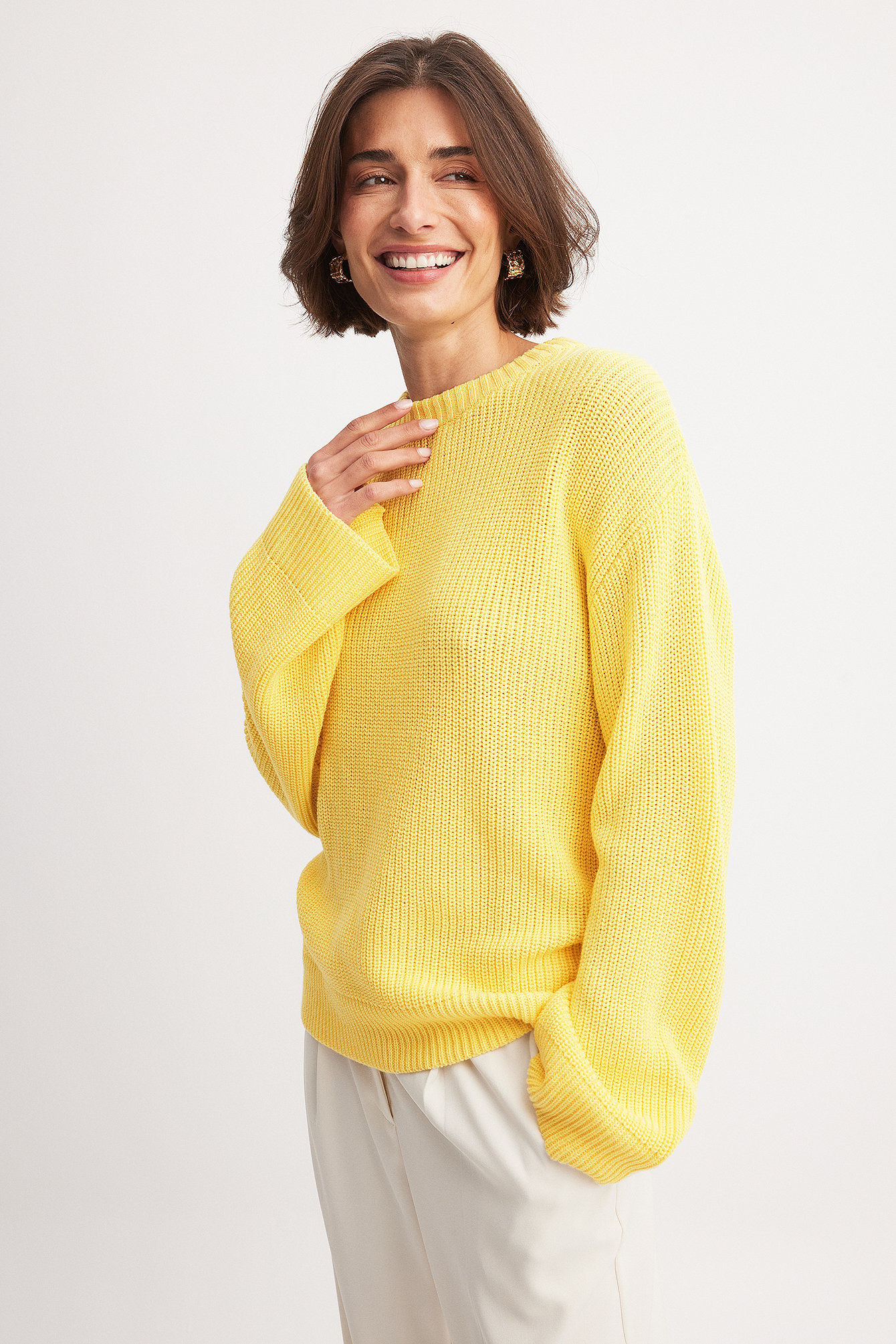 Ashton Wood x NA-KD Strickpullover mit Rundhalsausschnitt - Yellow