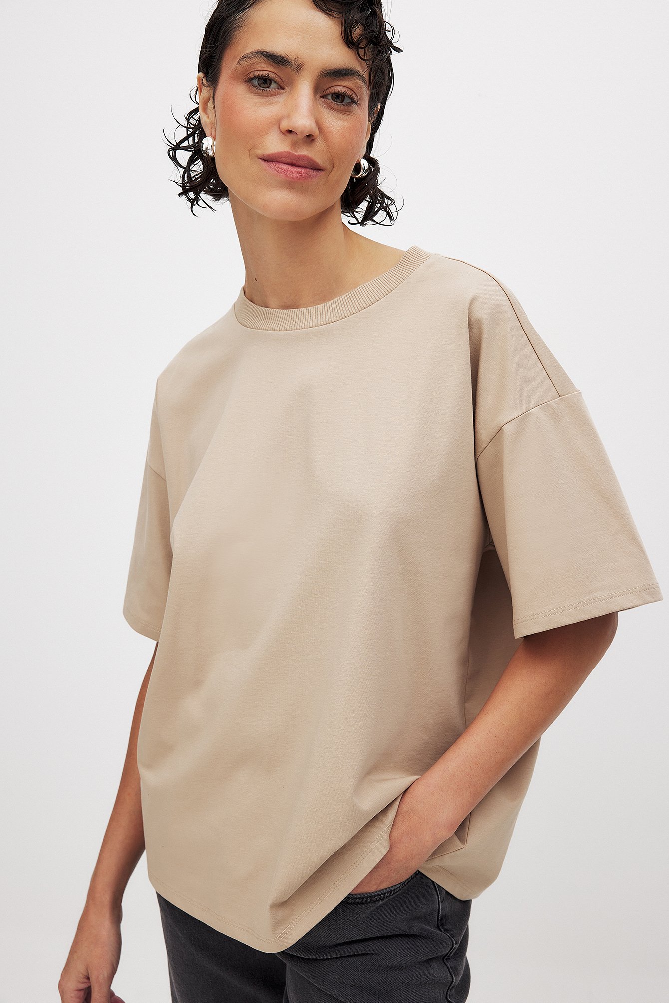 NA-KD Basic Oversized zwaar T-shirt met ronde hals - T-Shirts - Beige - L (EU 42-44) - NA-KD / NAKD