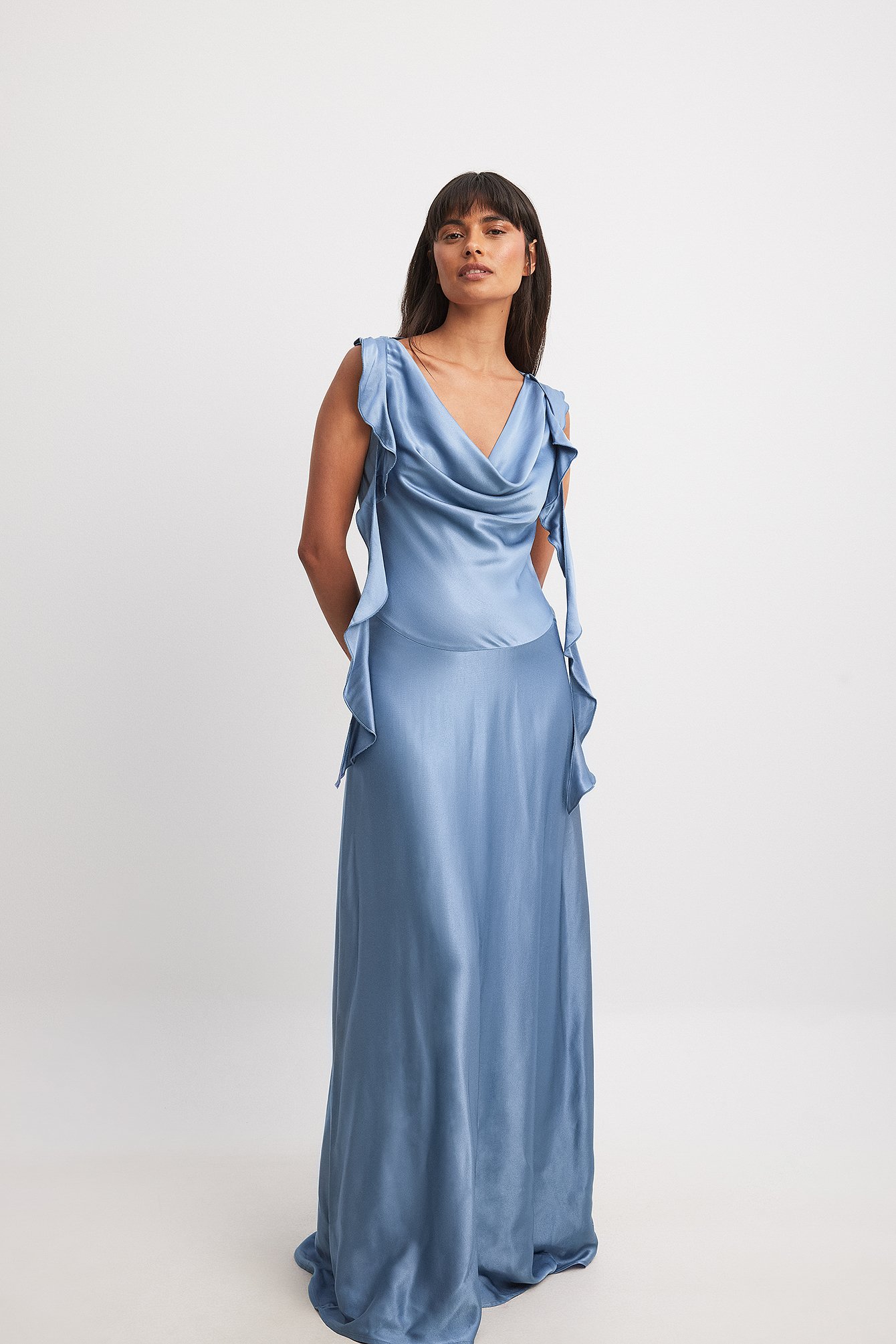 NA-KD Meerjungfrauen-Maxikleid aus Satin - Blue