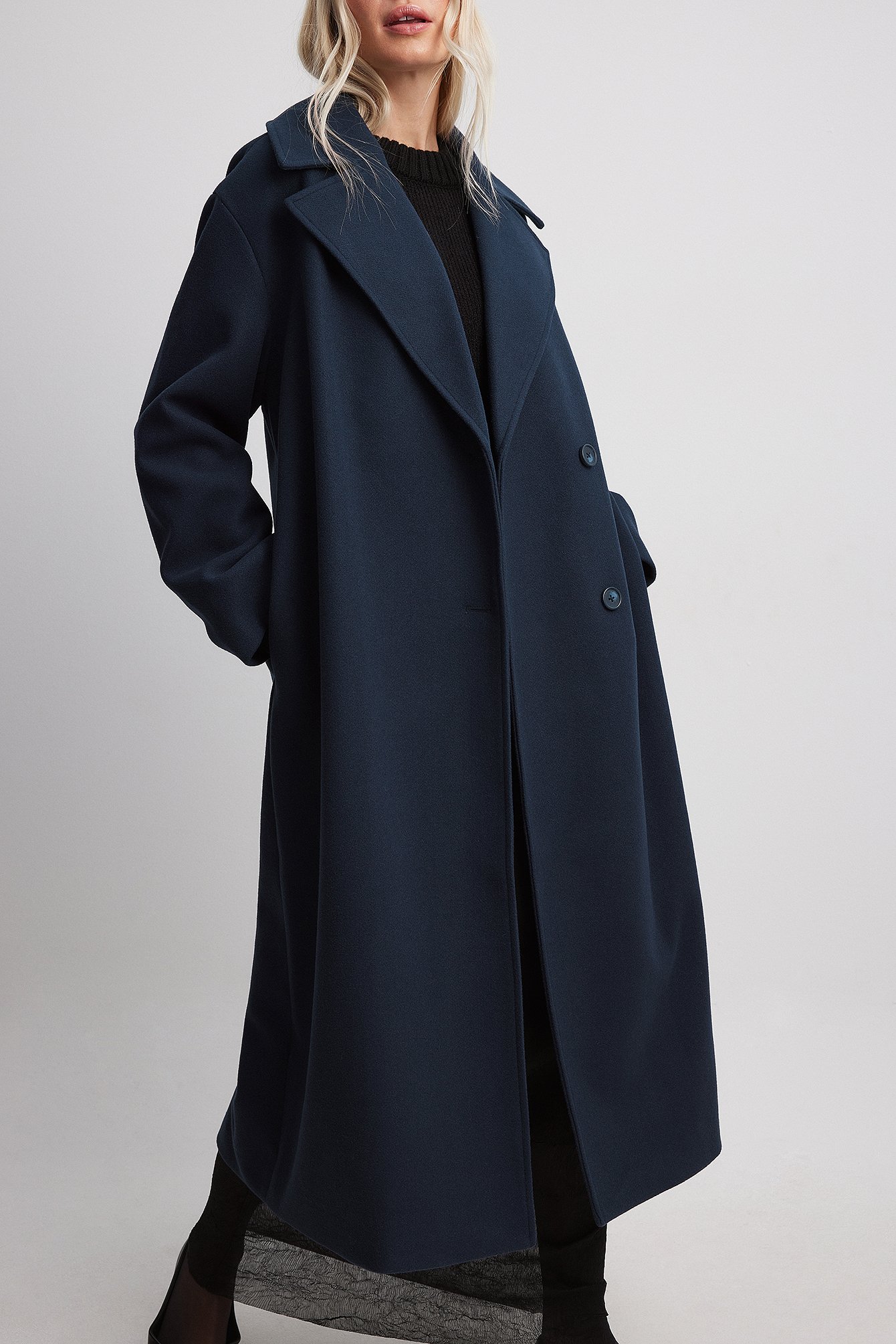 Langer Mantel mit Schal Blau NA-KD 