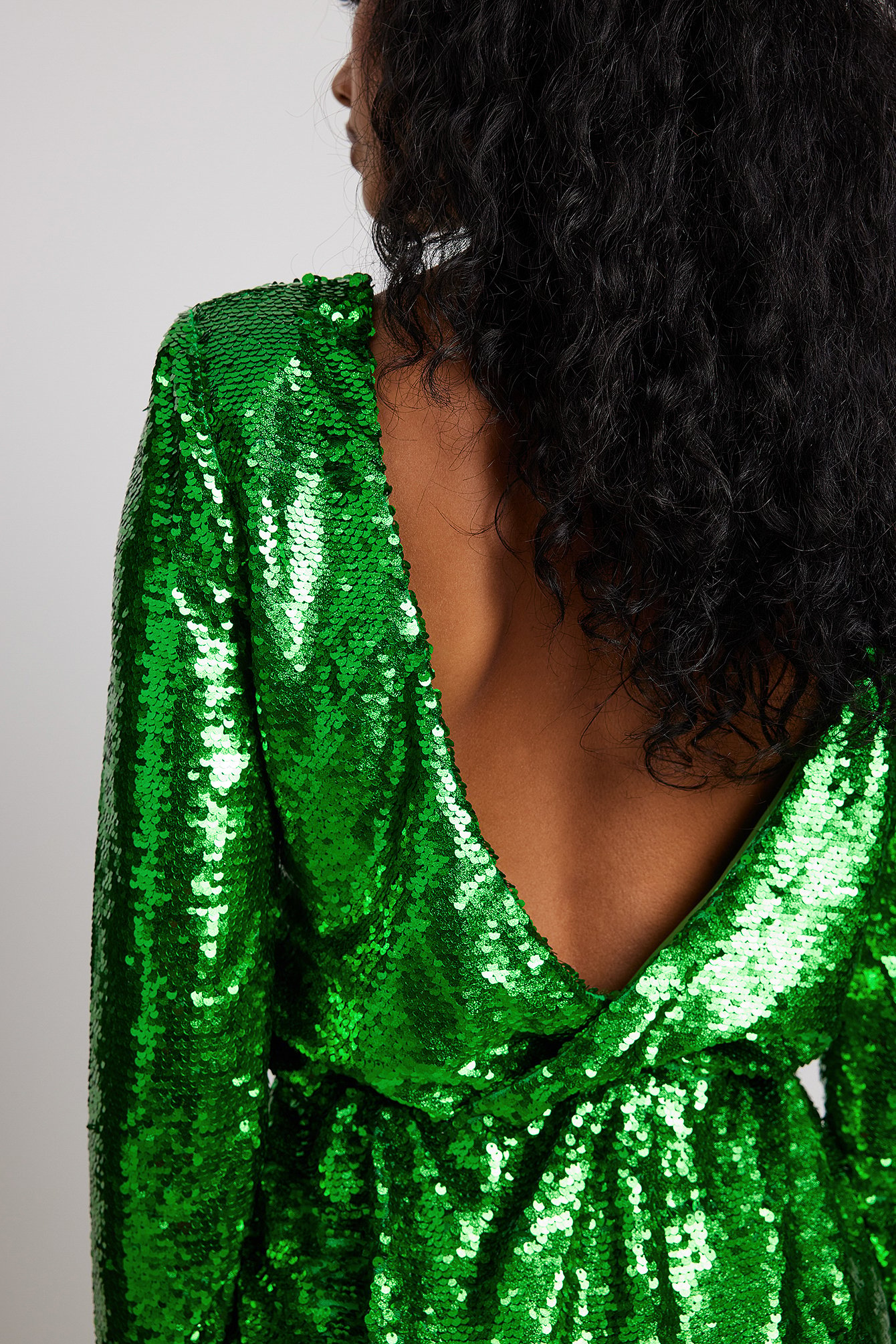 Sequin Detail Deep Back Mini Dress Green | NA-KD