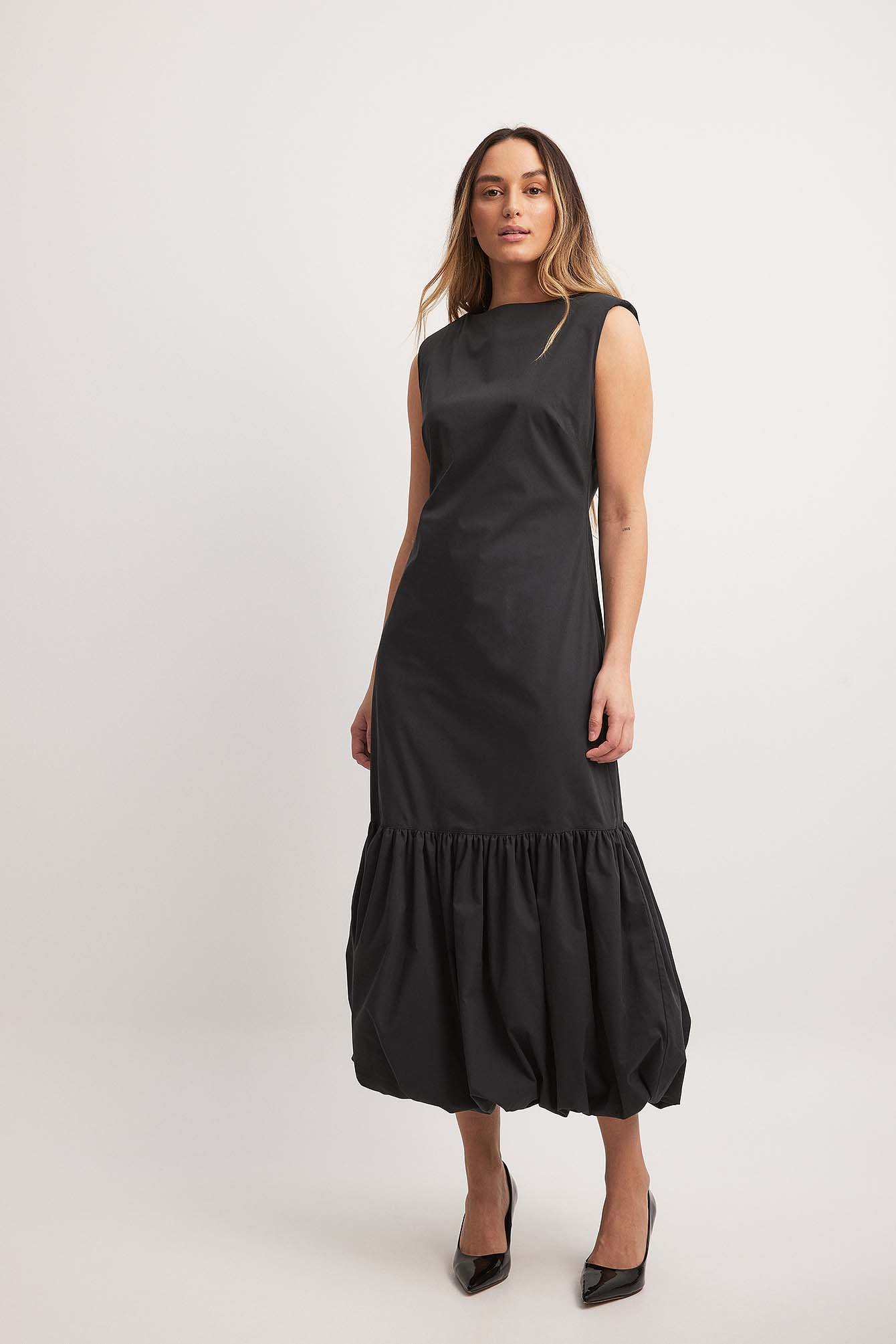 NA-KD Ärmelloses Midi-Kleid - Black