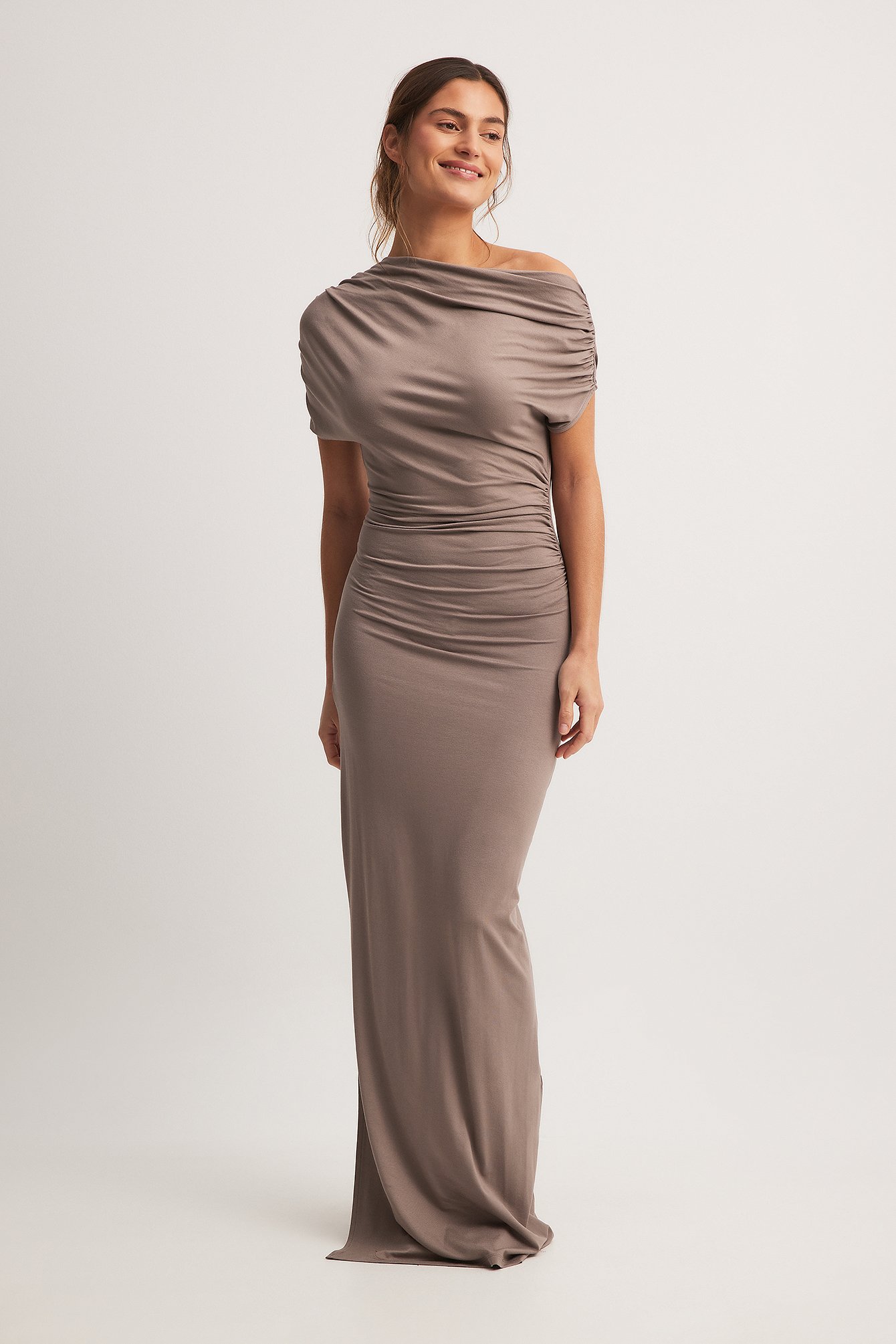 Soft Line Draped Midi Dress Brown | NA-KD