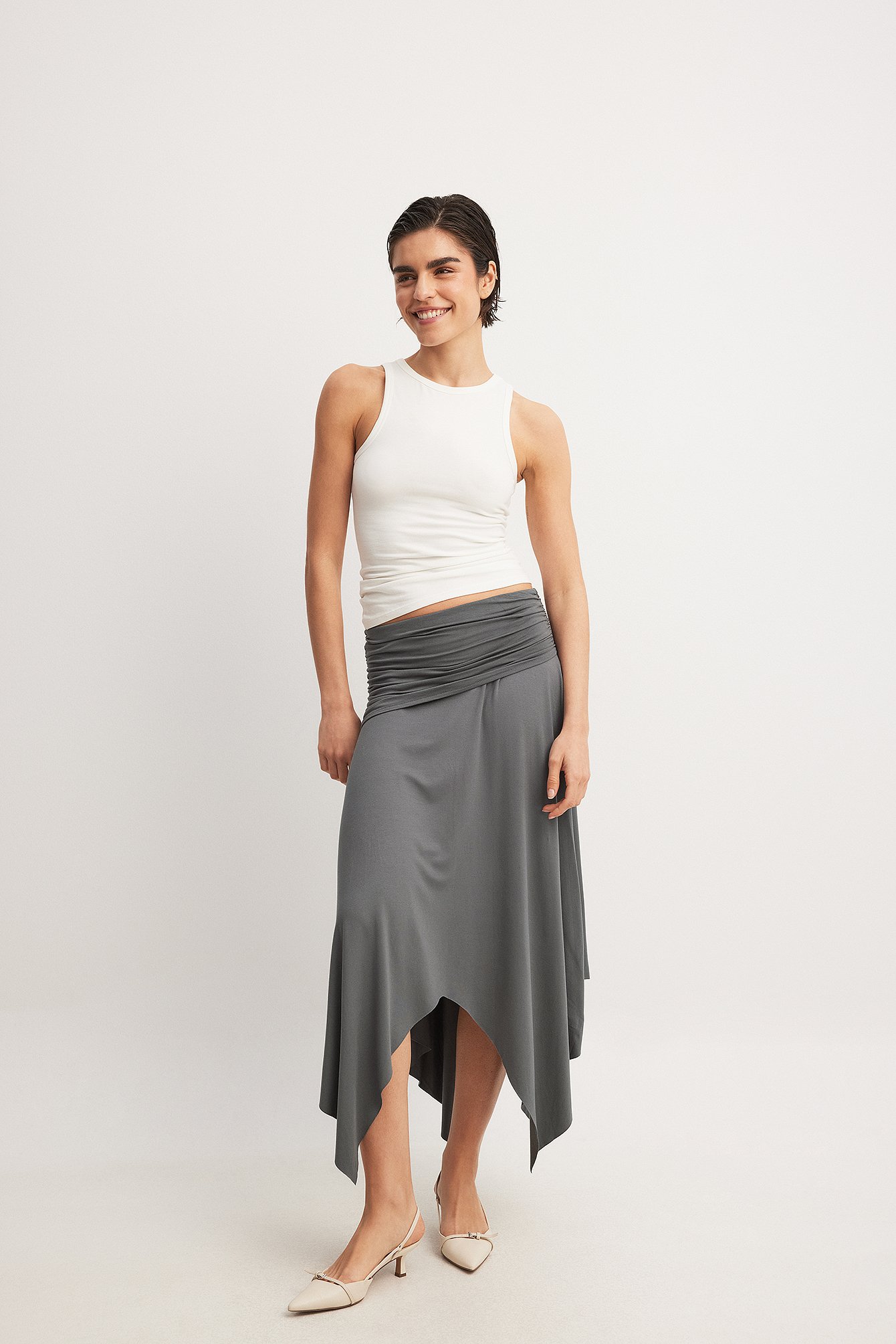 NA-KD x Zoe Liss Soft Line Handkerchief Skirt - Grey