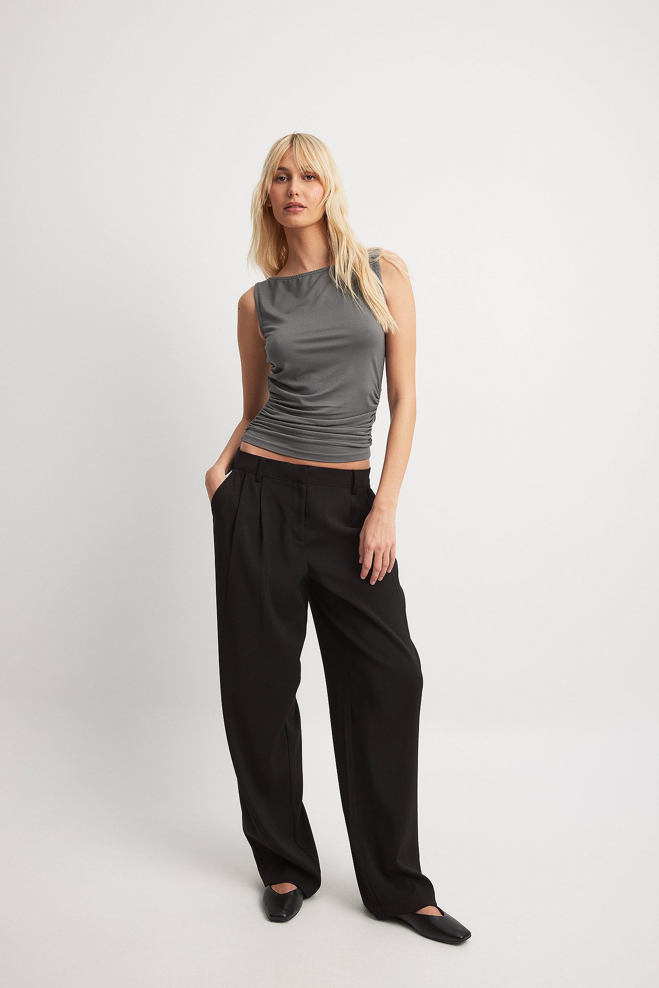 Shop Na-kd Soft Line Ärmelloses Top In Grey