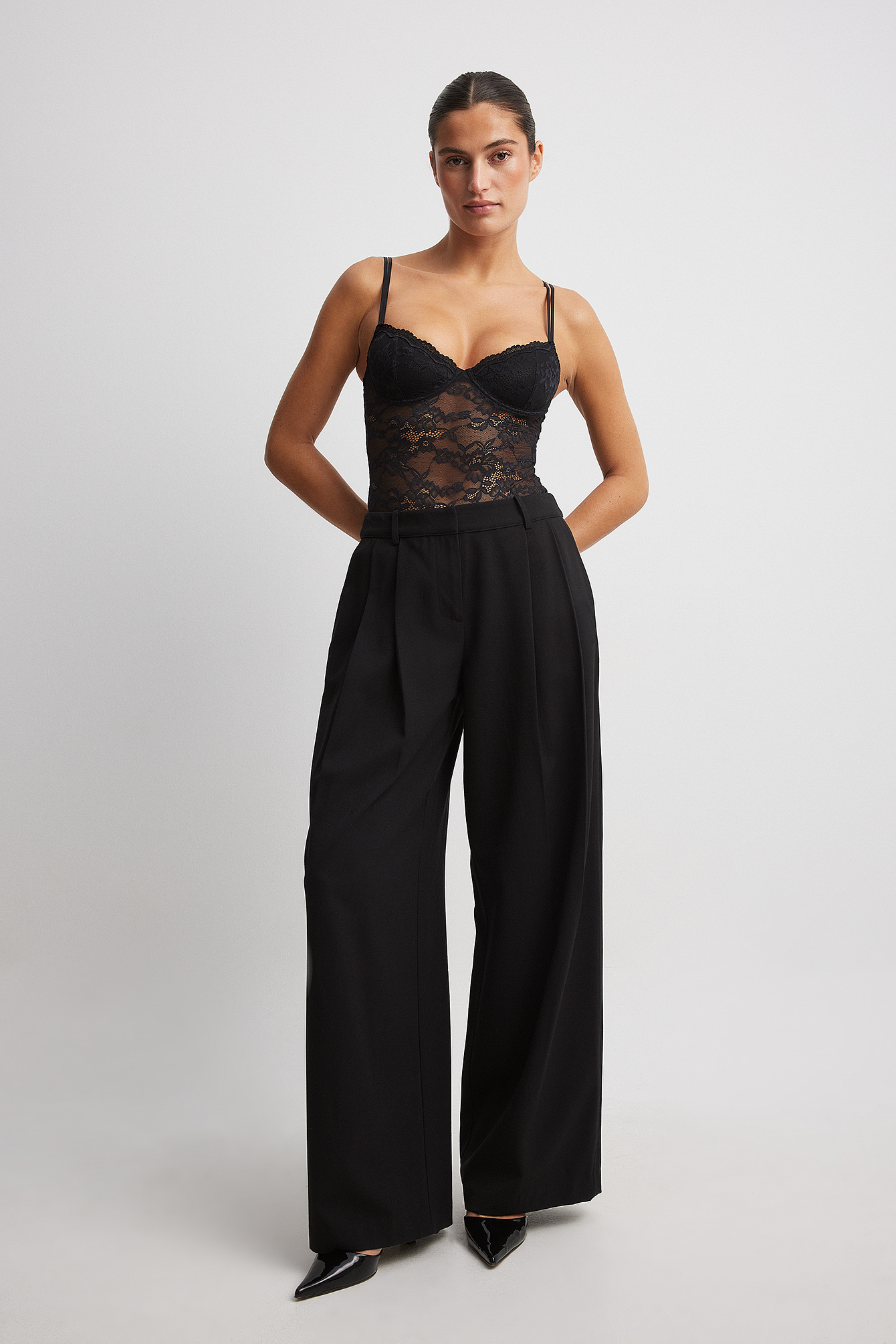 Thin Strap Lace Bodysuit Black | NA-KD