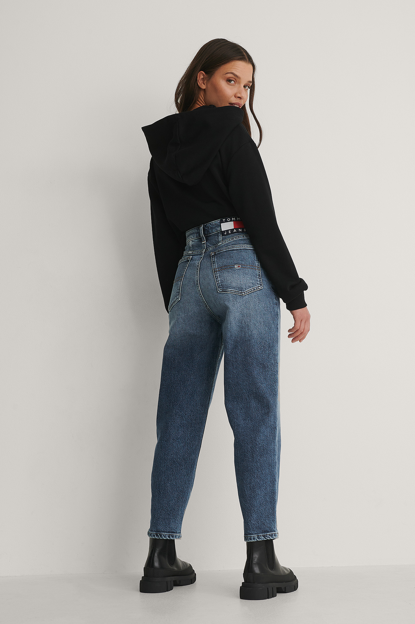 tommy jeans high rise mom jeans