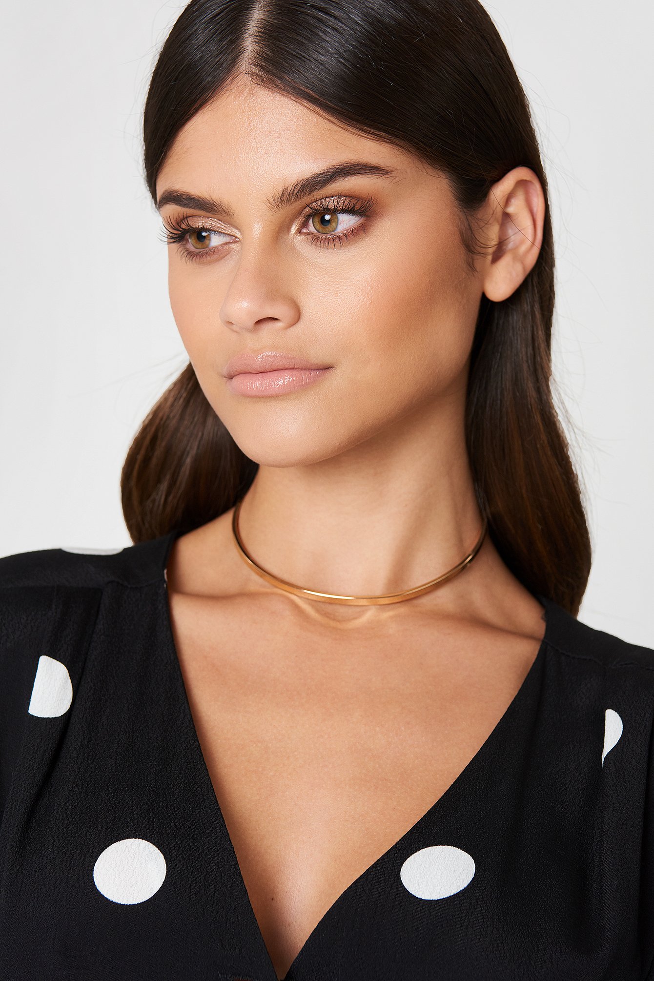 plain-stiff-choker-gold-na-kd