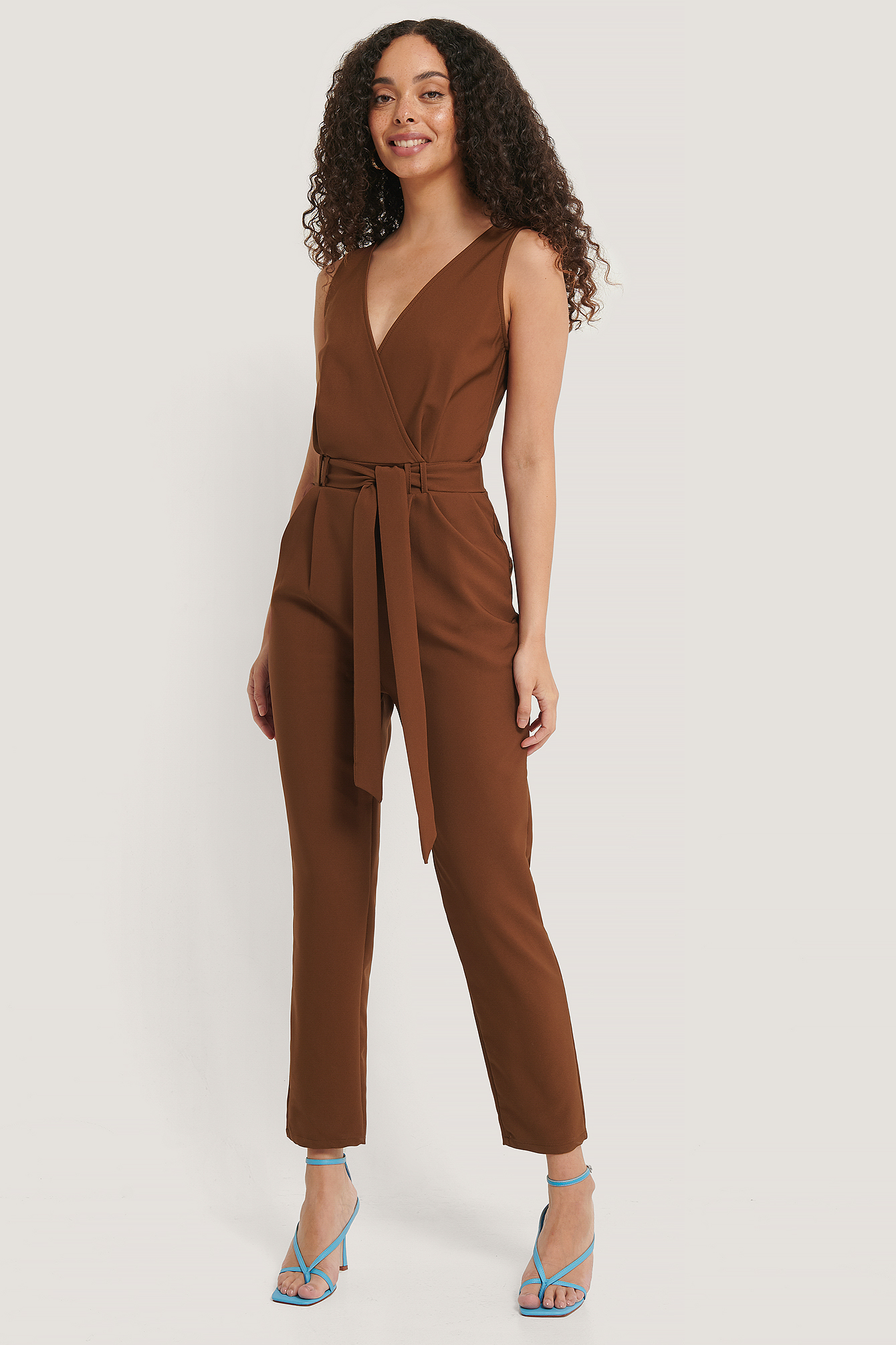 Belted Sleeveless Jumpsuit Brown | na-kd.com