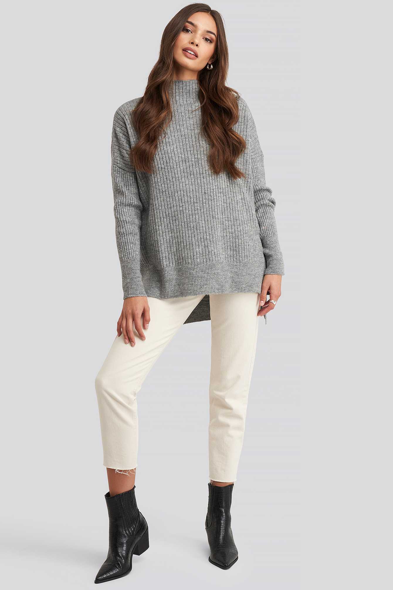 Vertical Neck Knitted Sweater Grey Na