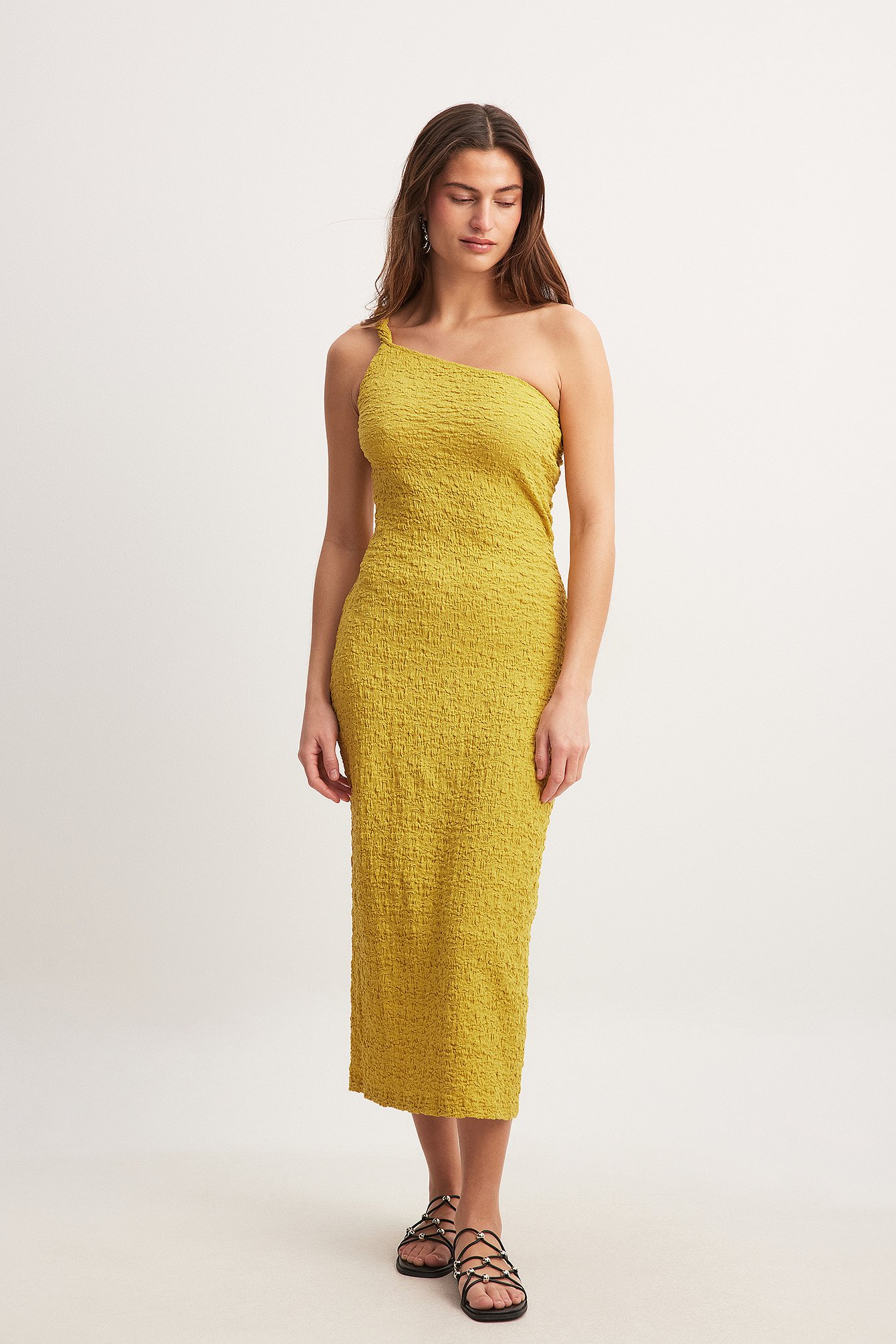 NA-KD Gedrehtes, strukturiertes Midikleid - Yellow