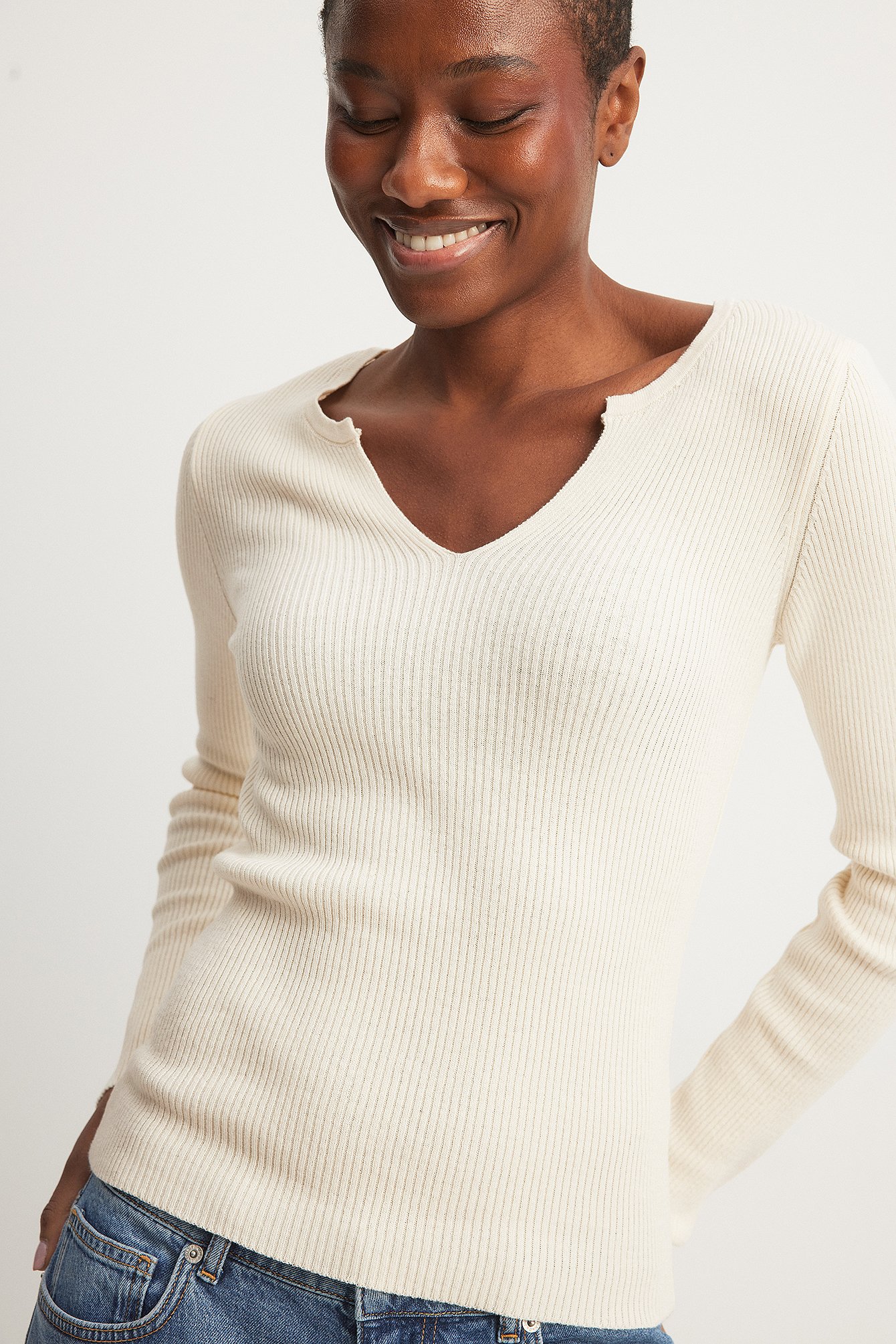 Light v neck outlet sweater