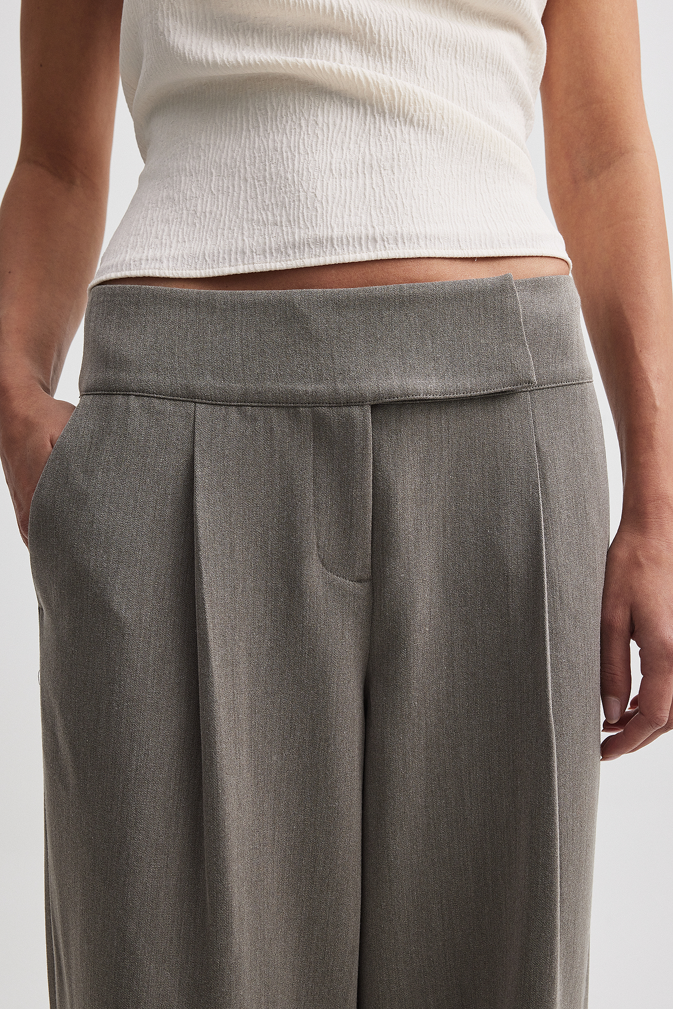 Wide Leg Low Waist Suit Pants Grey | NA-KD