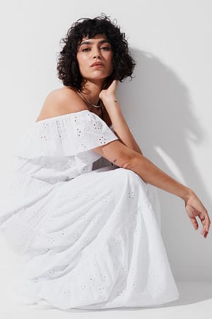White Anglaise maxi-jurk met off-shoulder