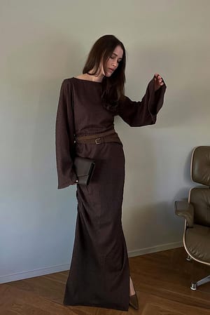 Dark Brown Maxi-jurk met trekkoord van gestructureerde kwaliteit