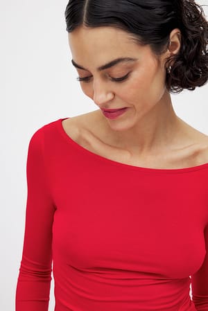 Red Top met lange mouwen en boothals