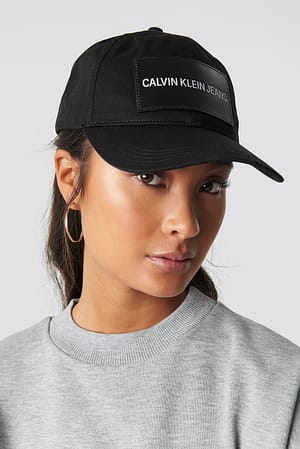 J Cap Jeans NA-KD Black | Calvin Klein W