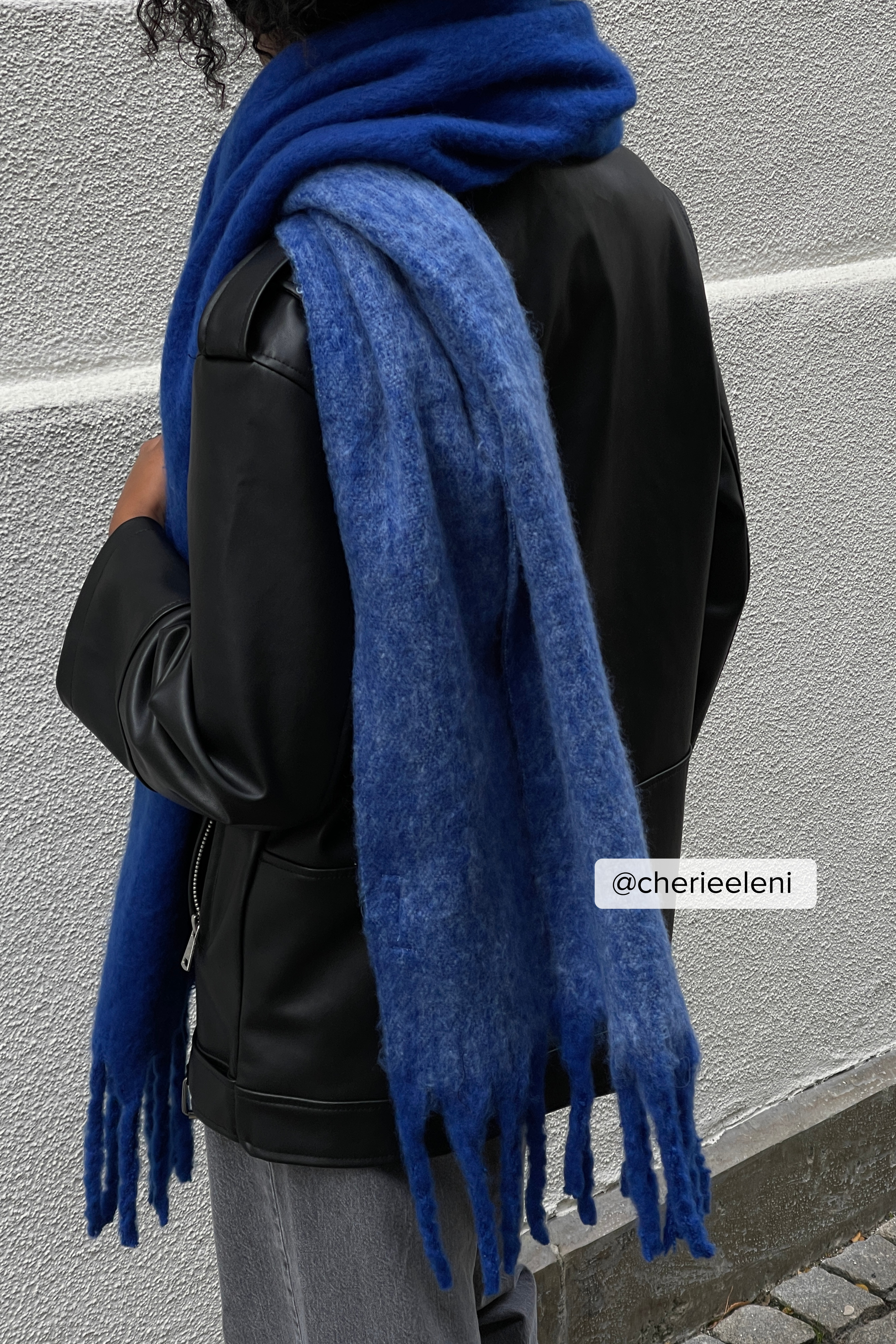 pink and blue scarf