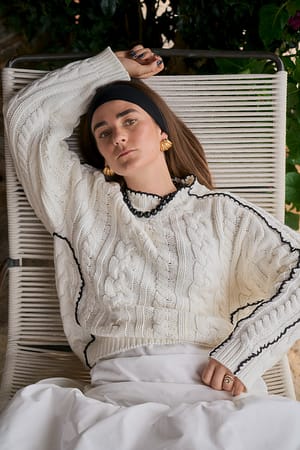 White Contrast Seam Knitted Sweater