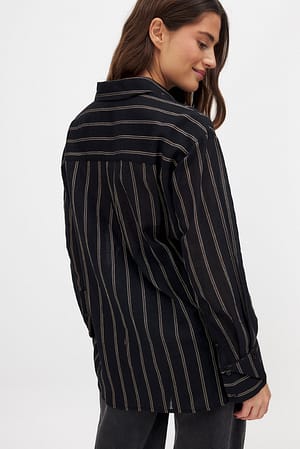 Navy Stripe Oversized skjorte med mansjettdetaljer