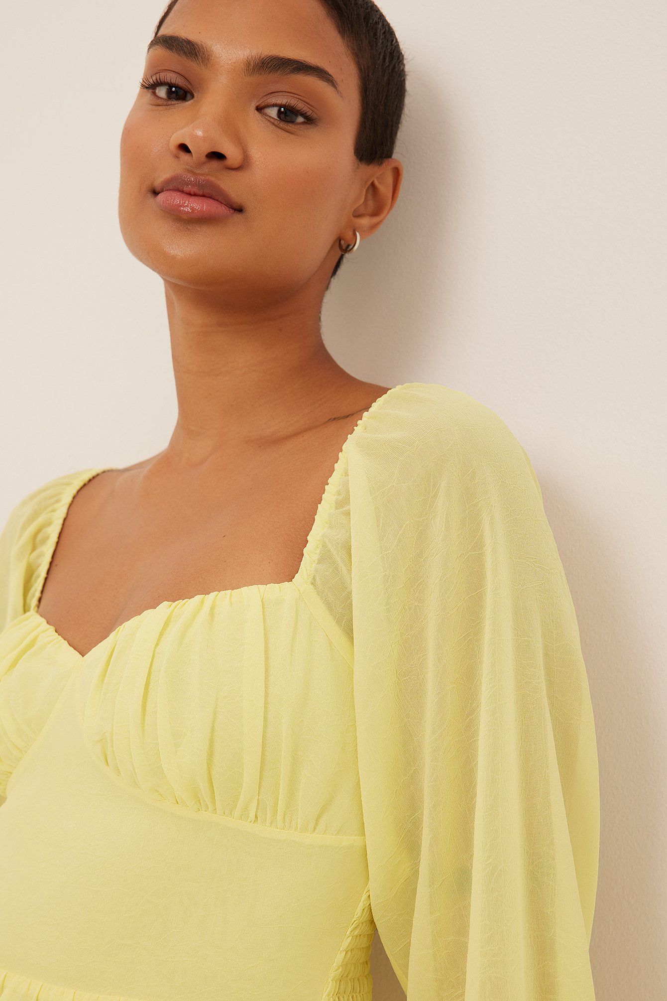 Light yellow dress with sleeves sale