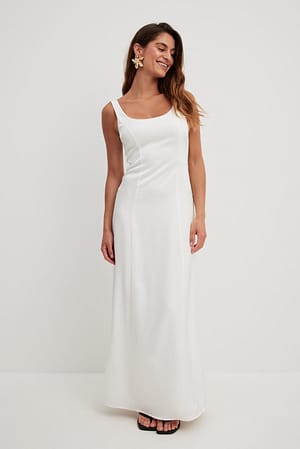 White Maxi-jurk met diep rugdetail