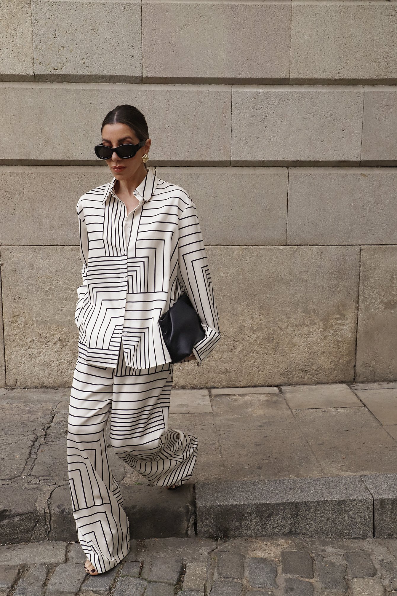 41 Stylish Ways To Wear Side-Stripe Pants - Styleoholic