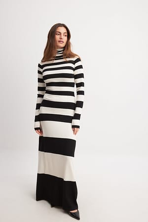 Black/White Fine Knitted Striped Maxi Dress