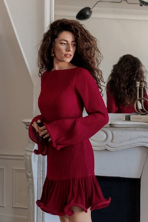 Wine Minikleid mit Rüschen